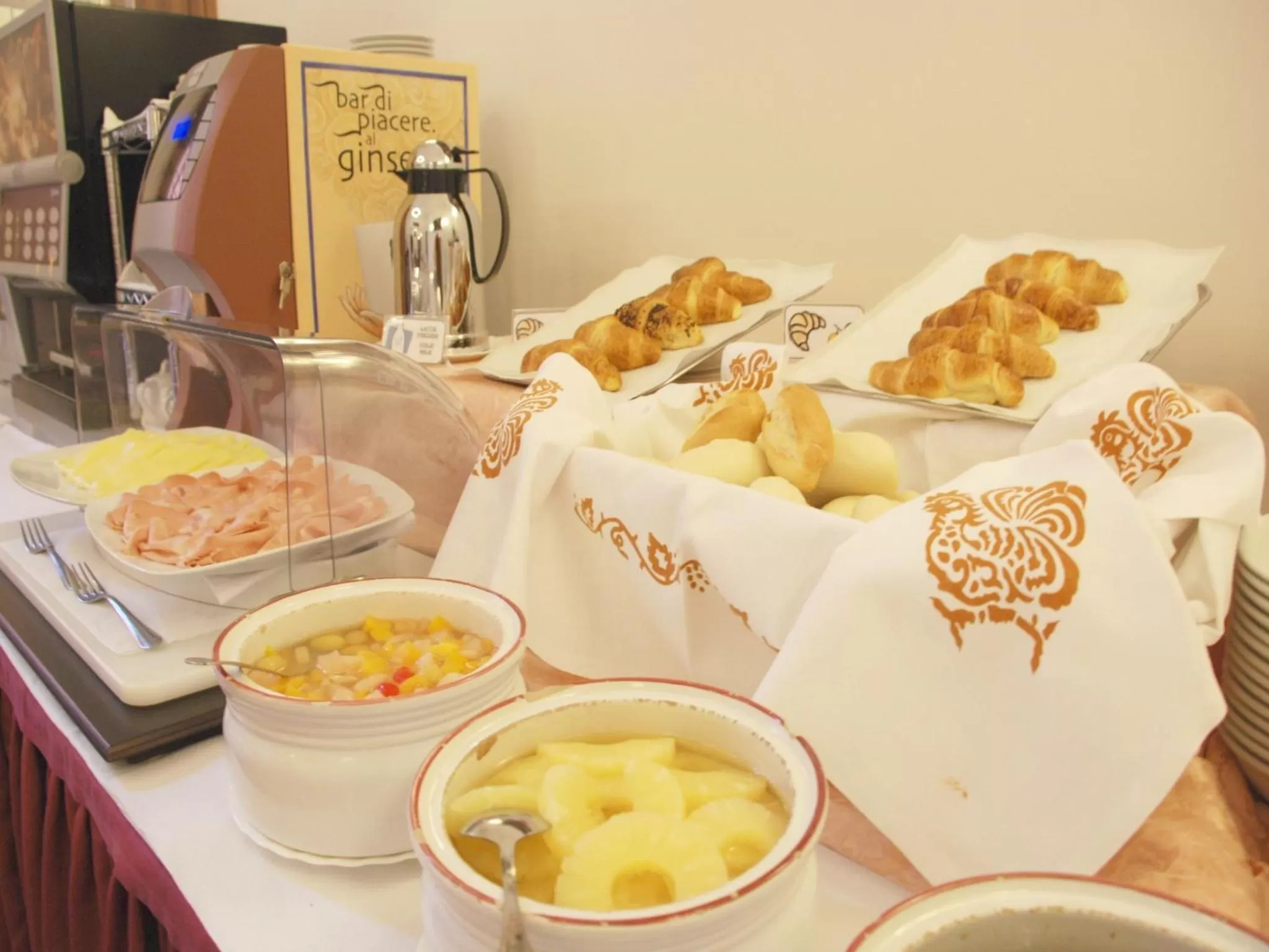 Restaurant/places to eat in Hotel Palace Bologna Centro