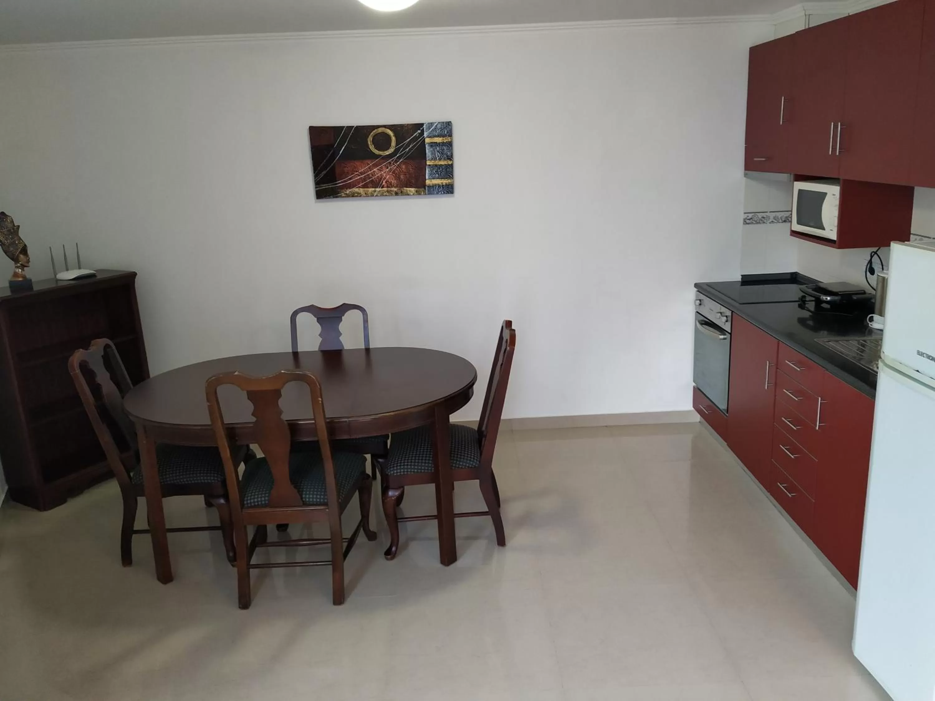 Dining Area in Costa & Isaias Apartamentos