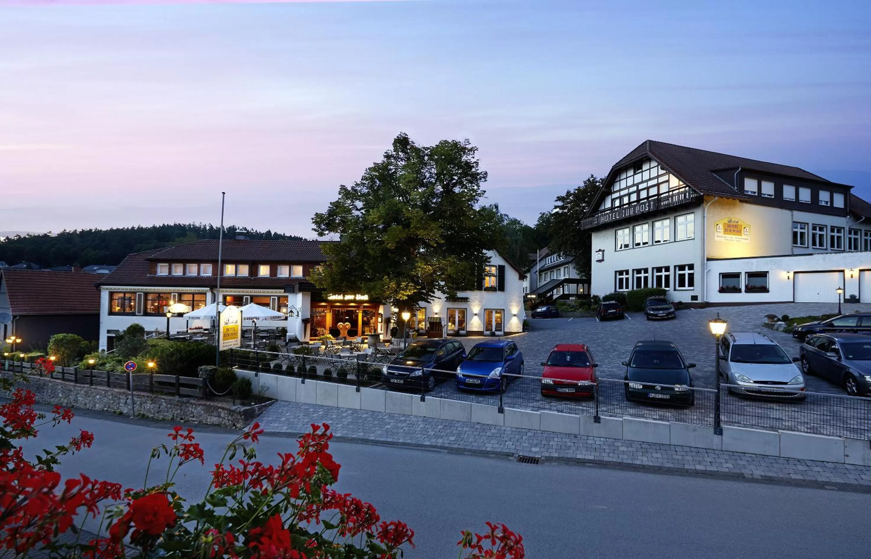 Neighbourhood, Property Building in Hotel Zur Post