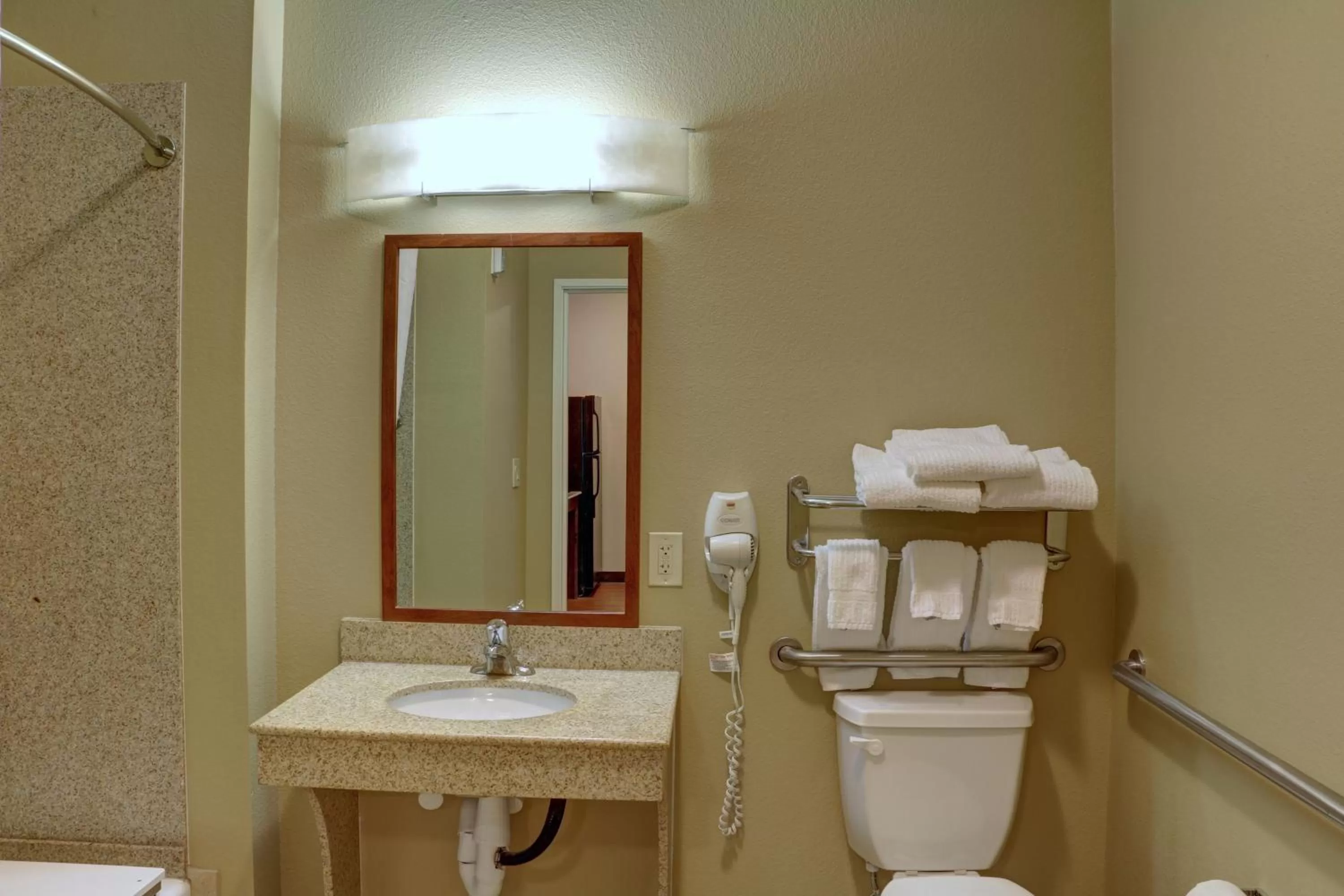 Bathroom in Candlewood Suites Texarkana by IHG
