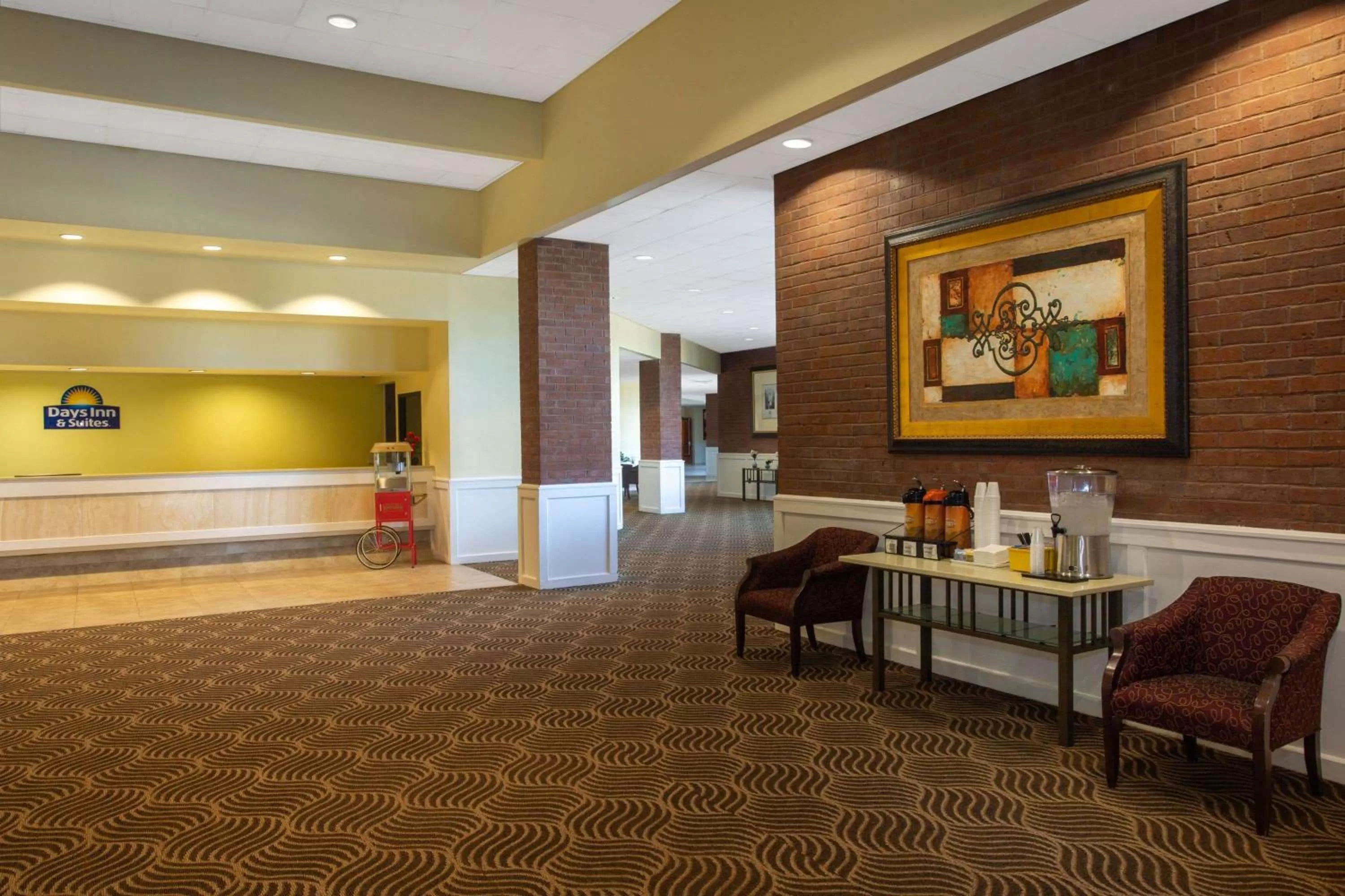 Lobby or reception in Days Inn & Suites by Wyndham Tallahassee Conf Center I-10