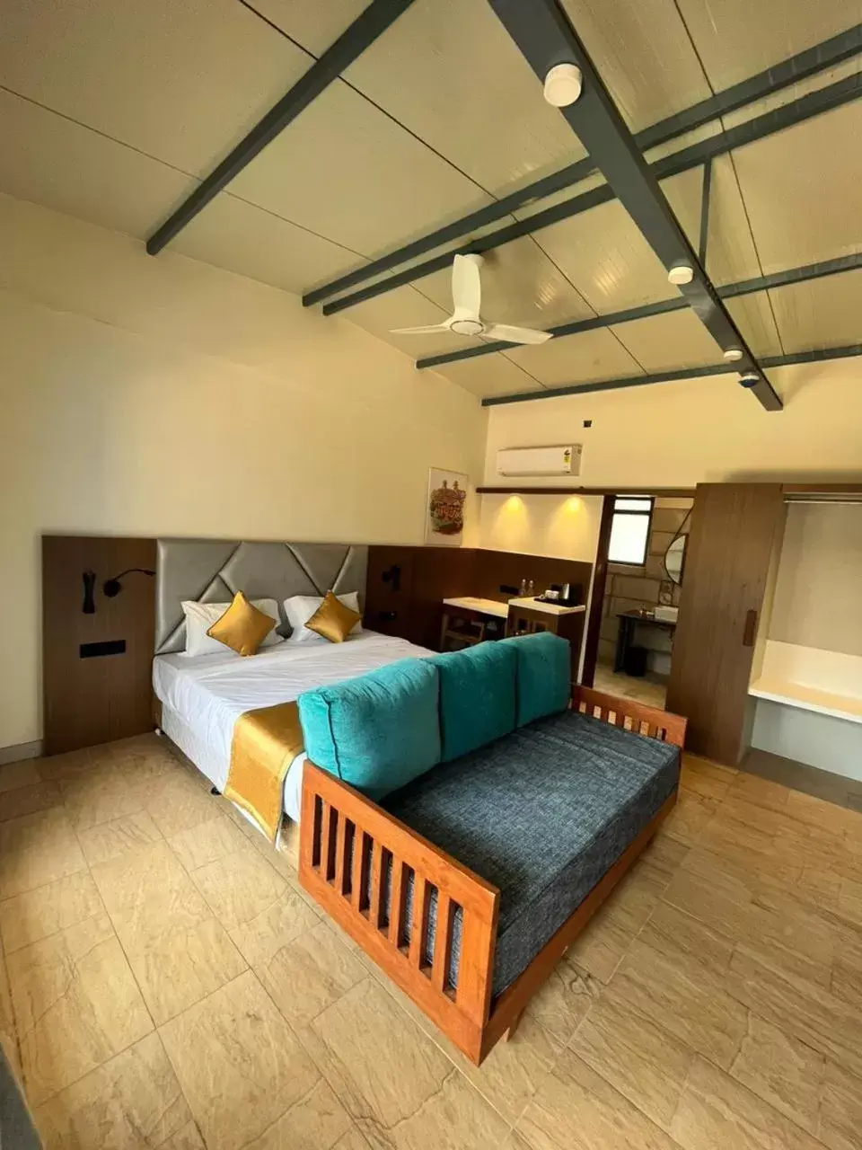 Deluxe Queen Room in Varca Le Palms Beach Resort Deluxe Queen Room in Varca Le Palms Beach Resort