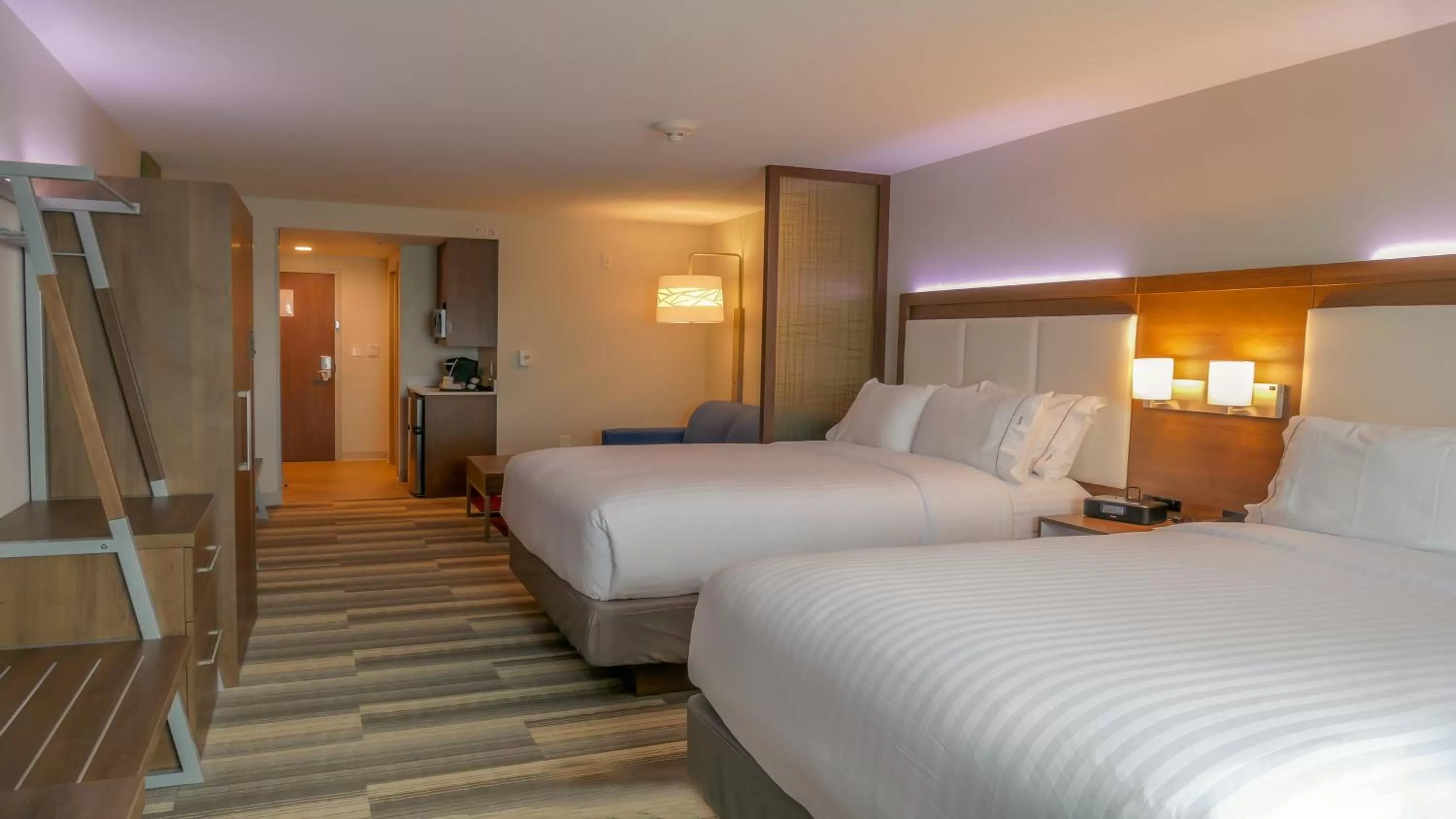 Photo of the whole room, Bed in Holiday Inn Express & Suites Miami Airport East by IHG