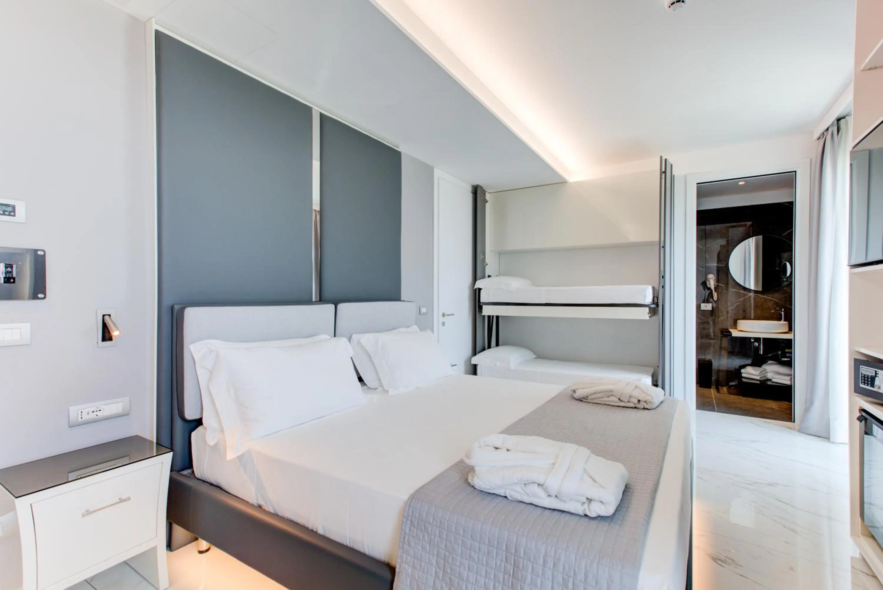 Bed in Hotel Due Mari & SPA