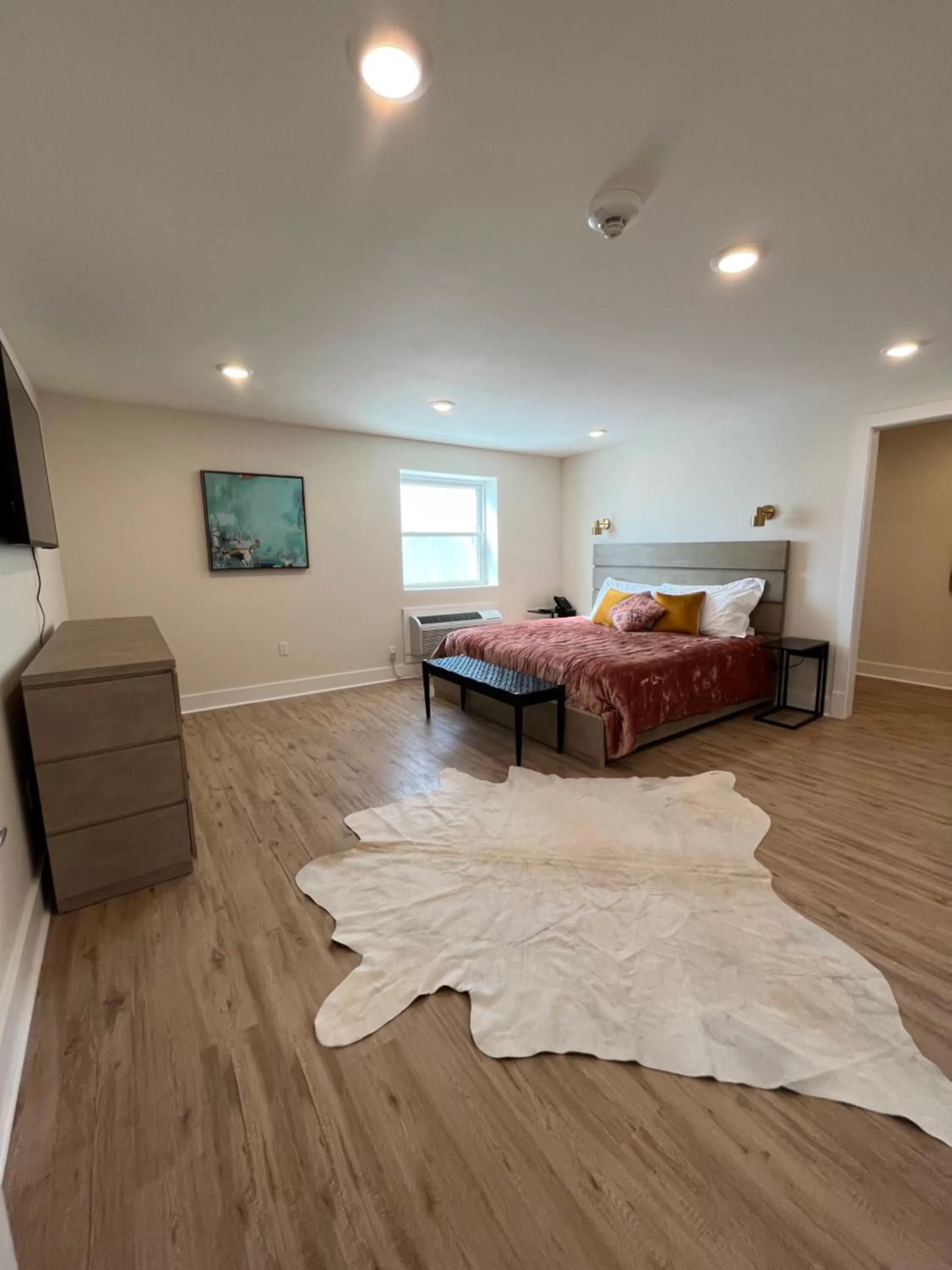 Bed in Lucky Inn New Orleans