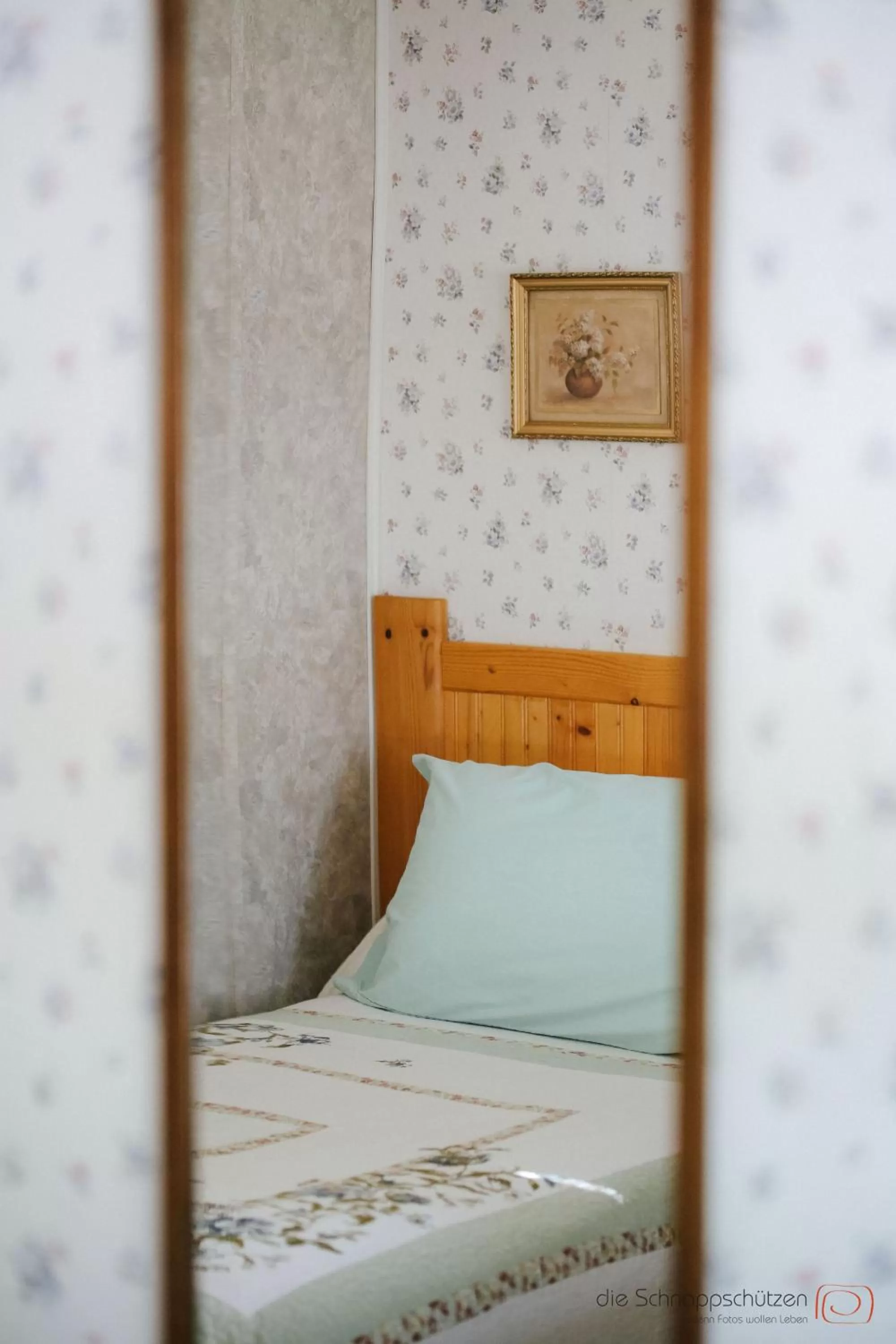 Bed in The Pines Country Inn