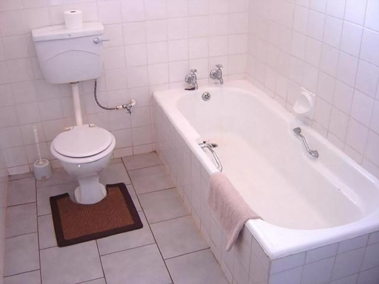 Bathroom in ATKV Buffelspoort