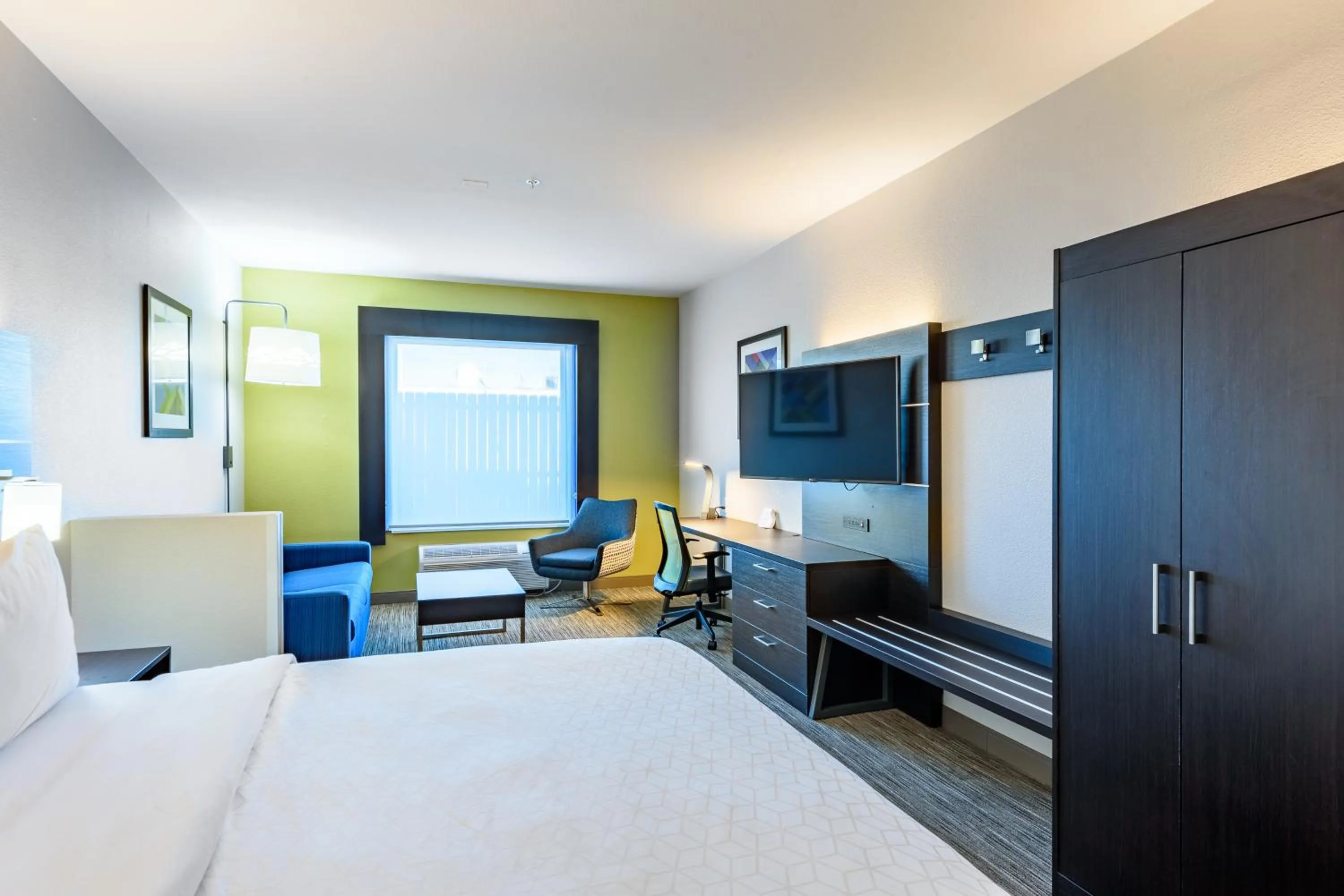 Holiday Inn Express Hotel and Suites Bastrop by IHG