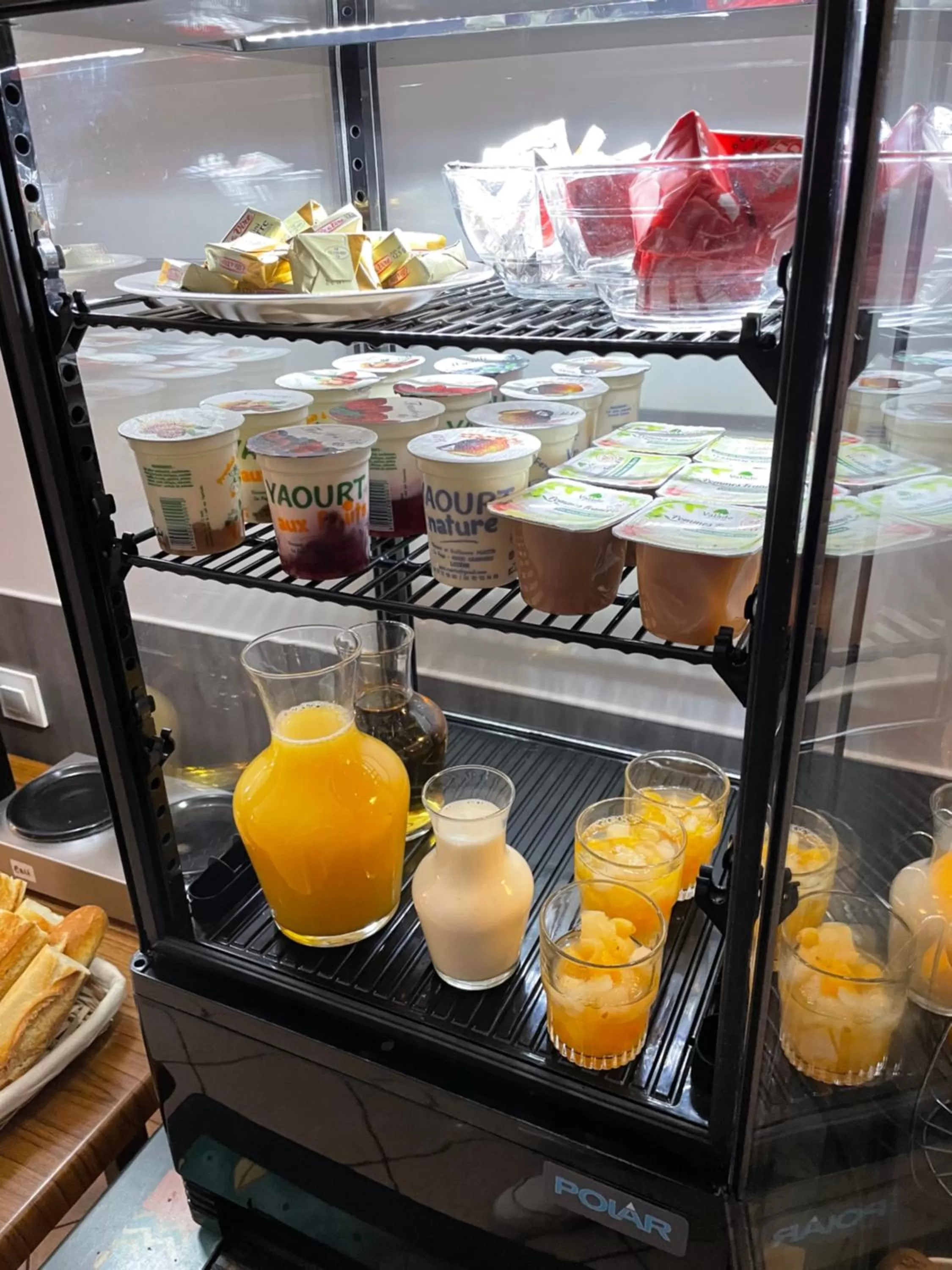 Breakfast in Hotel du Languedoc