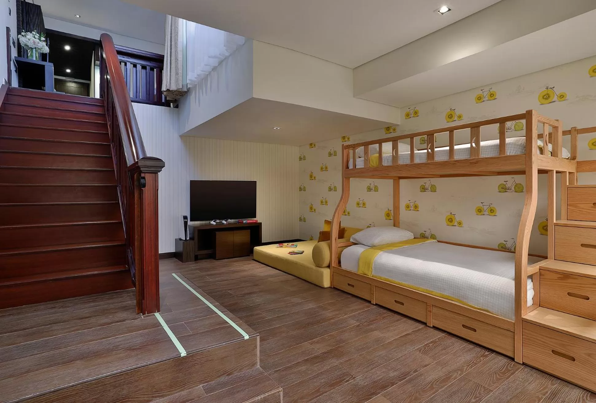 children, Bed in Anantara The Palm Dubai Resort