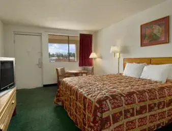 King Room -Smoking in Days Inn by Wyndham Gallup King Room -Smoking in Days Inn by Wyndham Gallup
