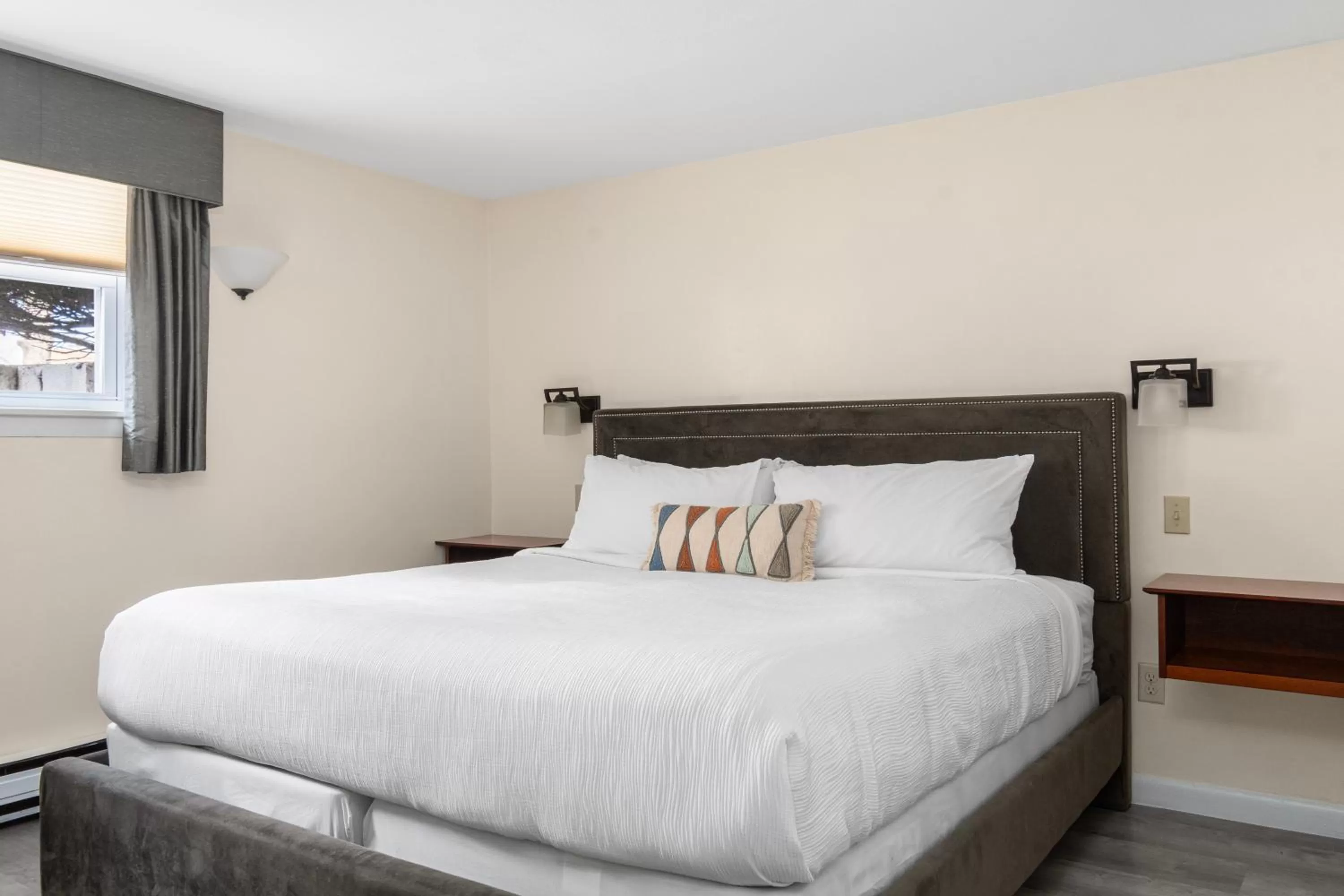 Bedroom, Bed in The Beverly