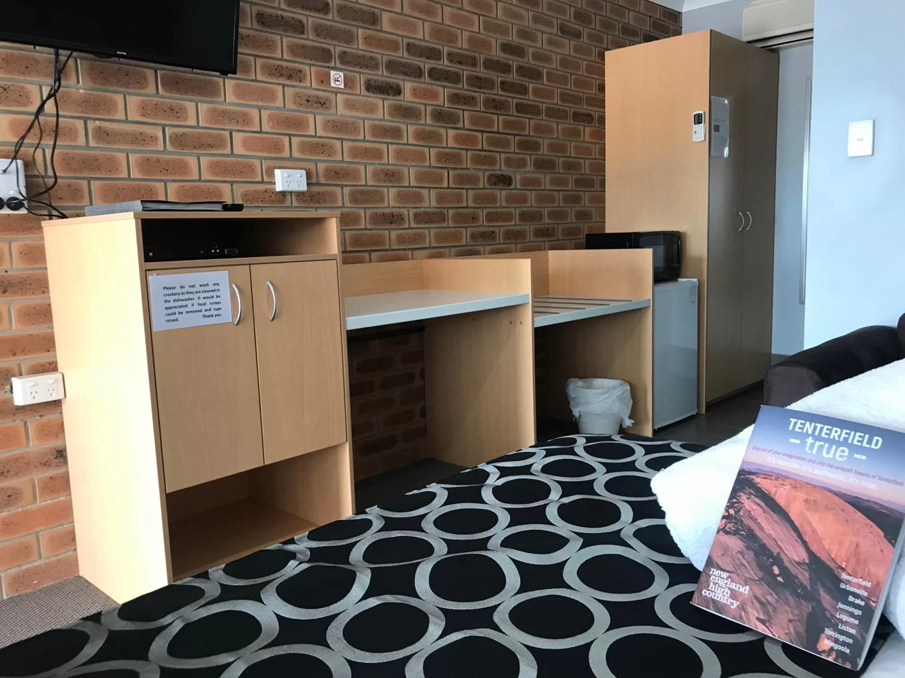 Bed in Jumbuck Motor Inn