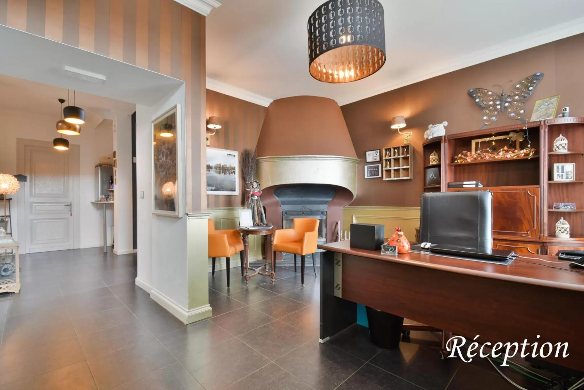 Lobby or reception in Hôtel l'Ecrin d'Ô