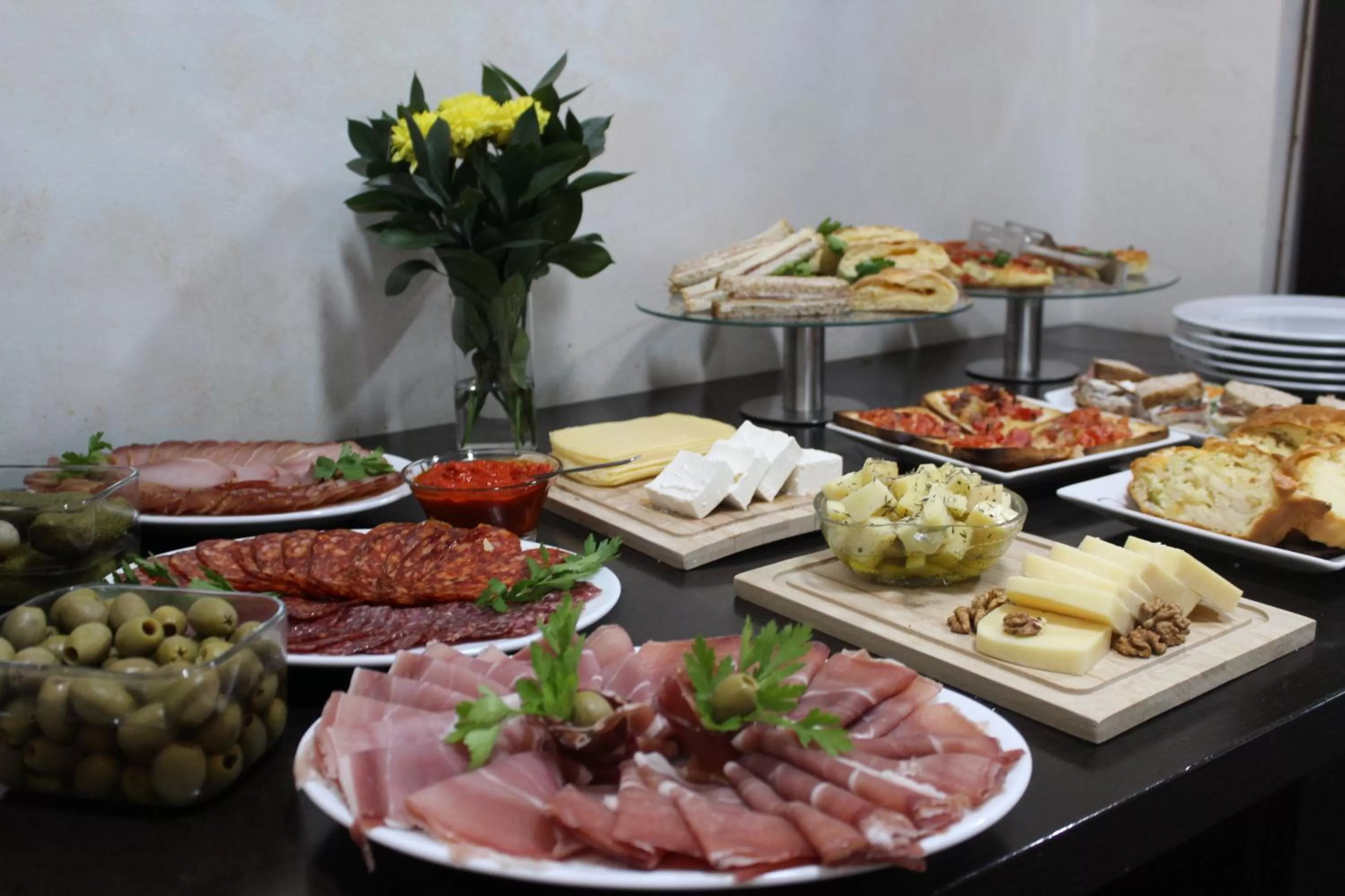 Breakfast in Hotel Alexandar Lux