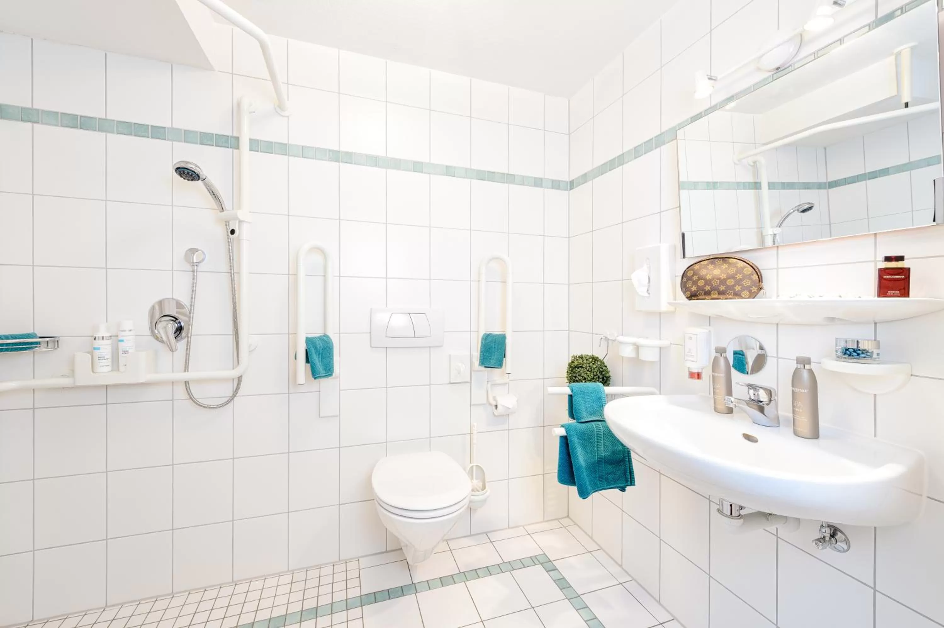 Bathroom in Familien- und Wellnesshotel "Viktoria"