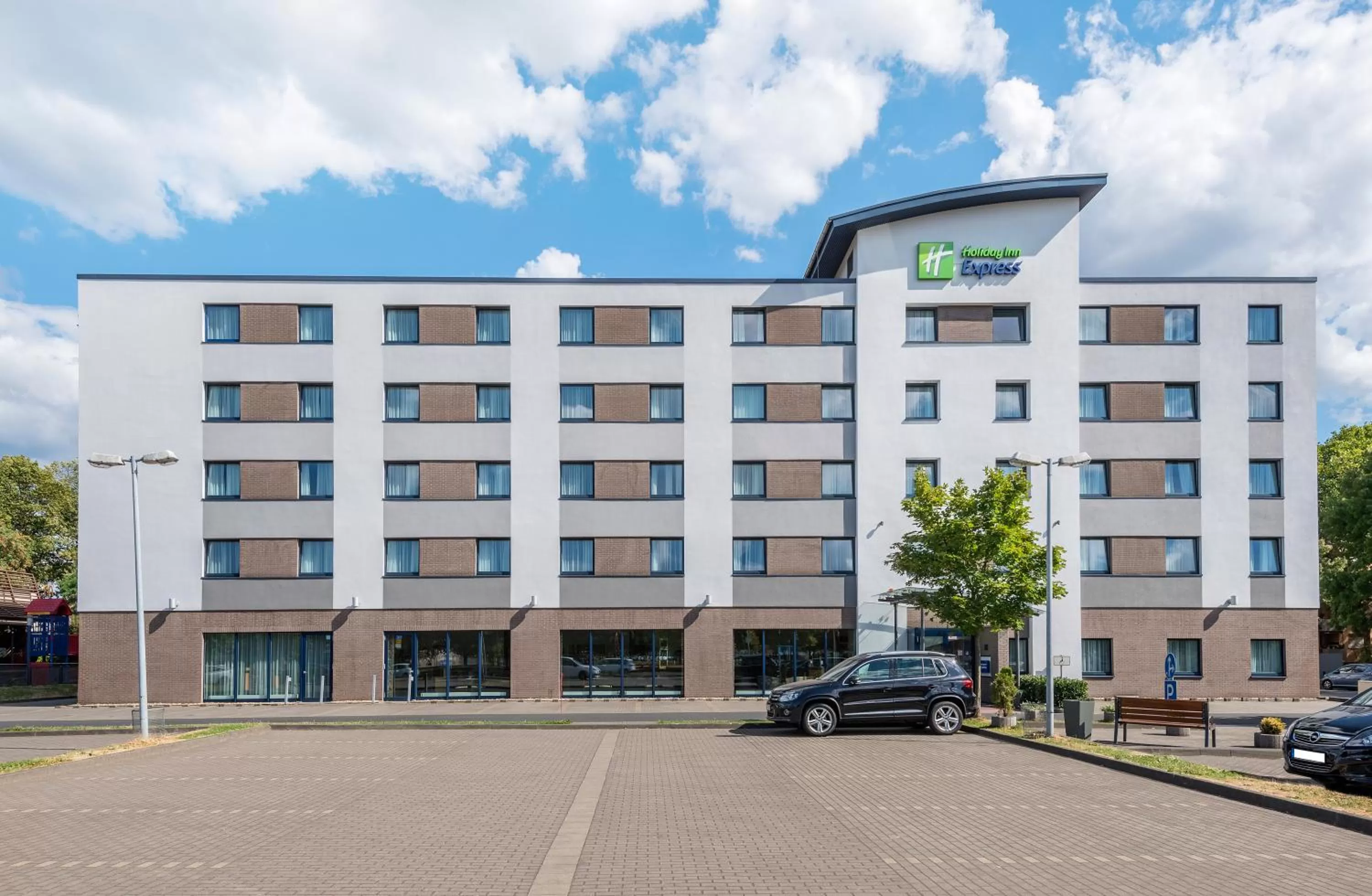 Property building in Holiday Inn Express Cologne Muelheim by IHG