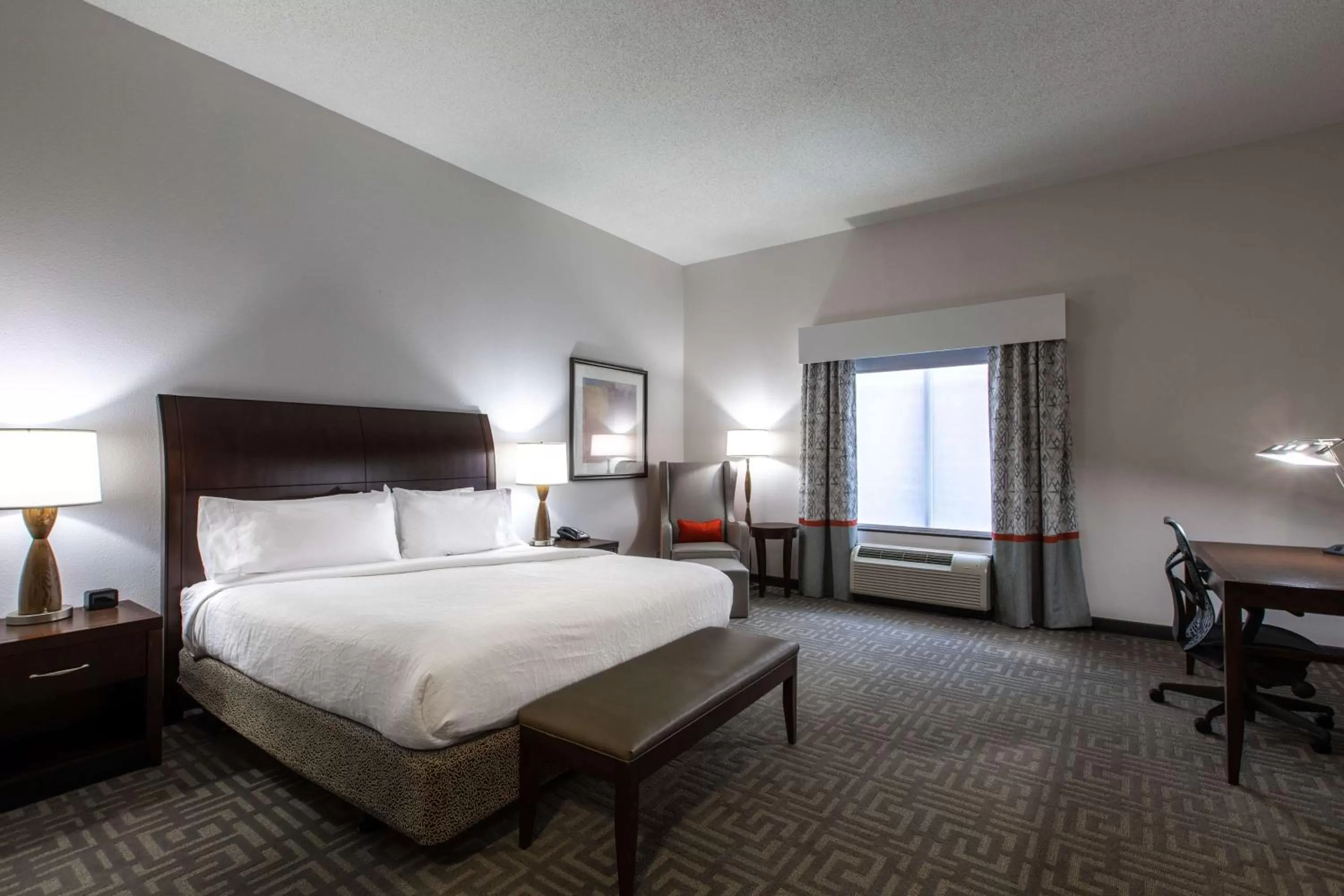 Bedroom, Bed in Hilton Garden Inn Lynchburg