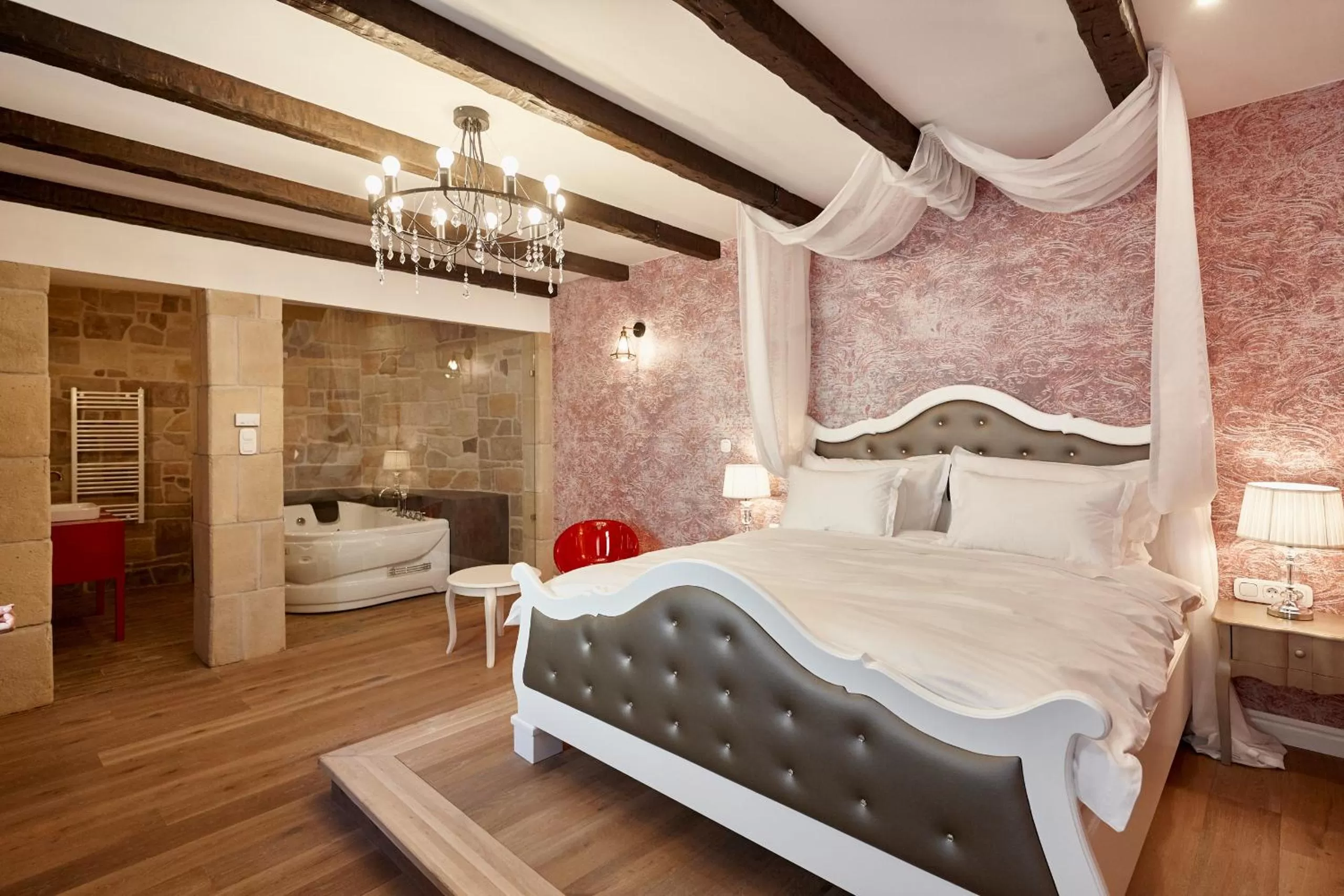 Bed in Maison Bistro & Hotel