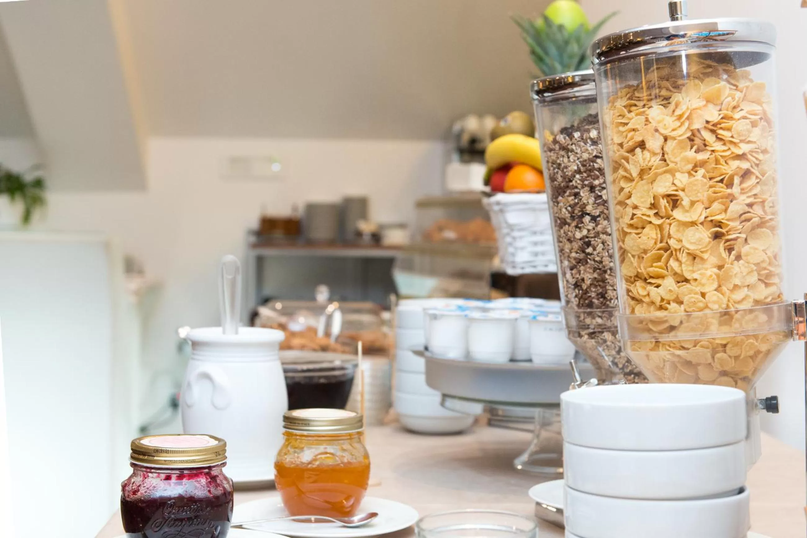 Buffet breakfast in Royal Hotel