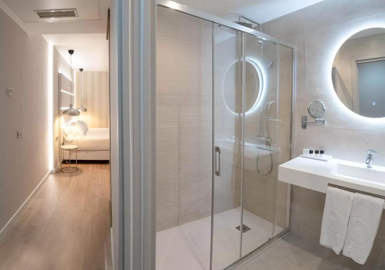 Bathroom in Hotel Pasarela