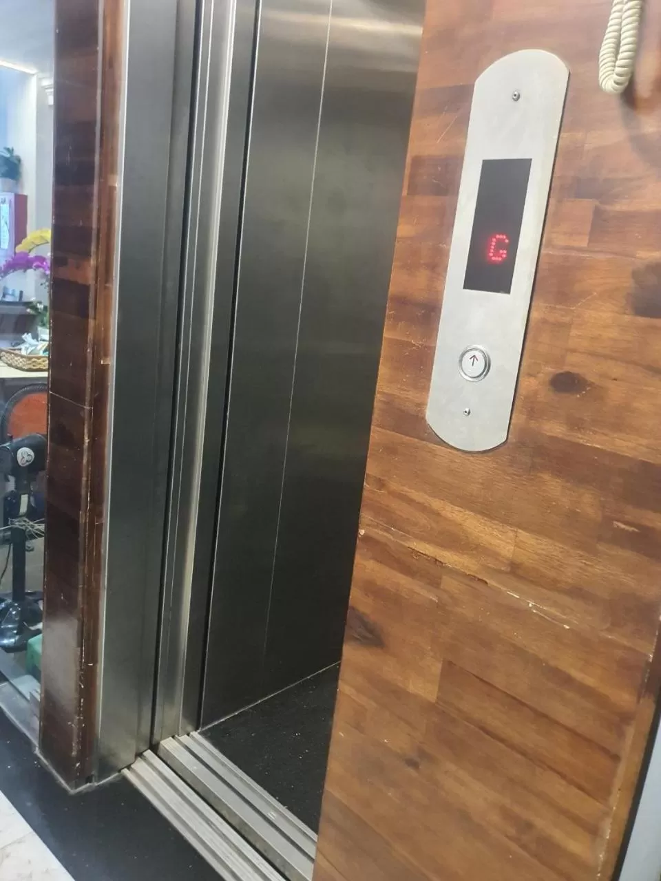 elevator in The 1- Tony saigon Hotel