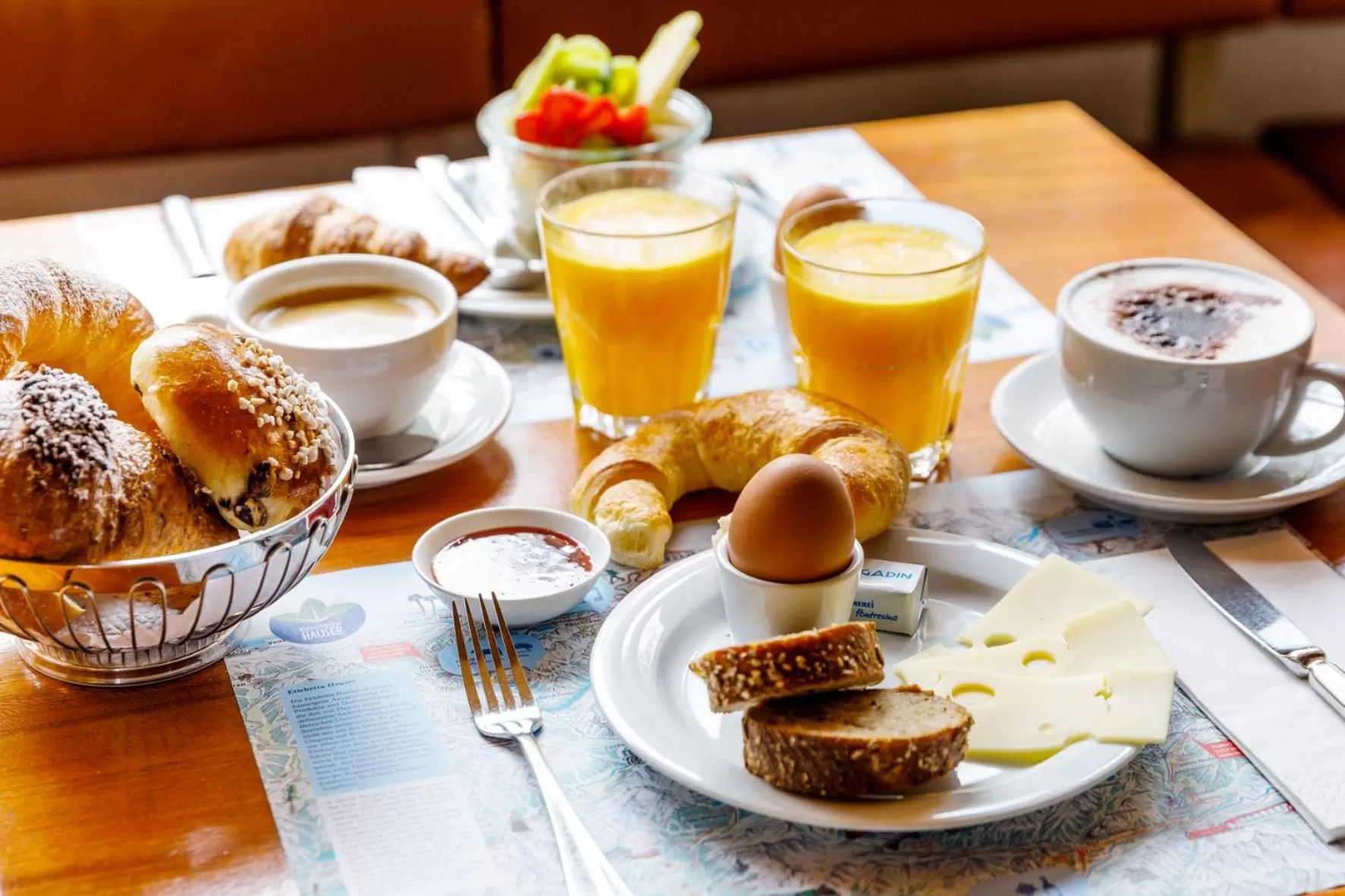 Food and drinks in Hauser Hotel St. Moritz