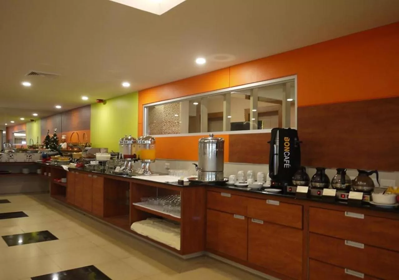 Buffet breakfast in Long Beach Cha-Am Hotel