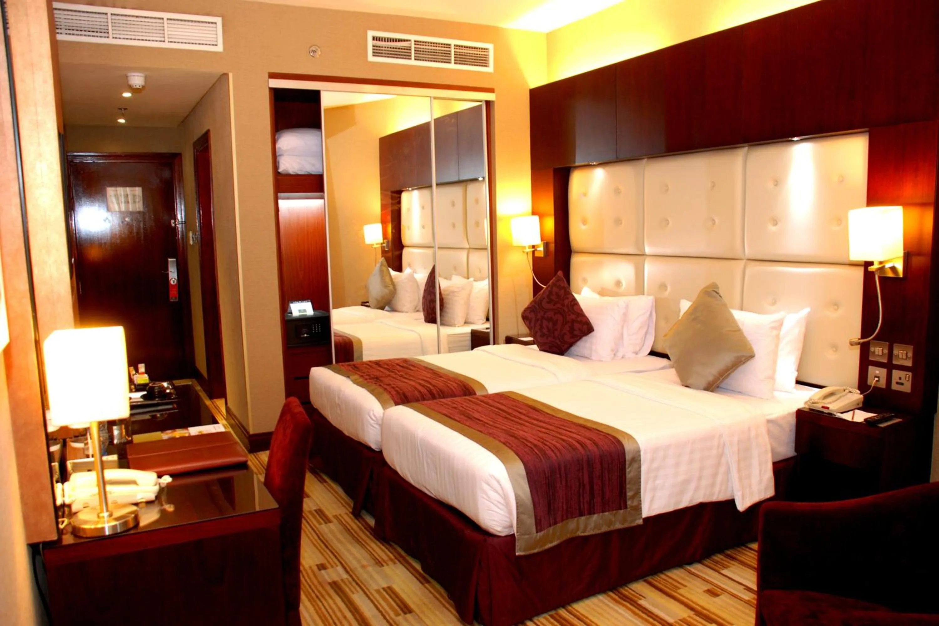 Coffee/tea facilities in Monaco Hotel