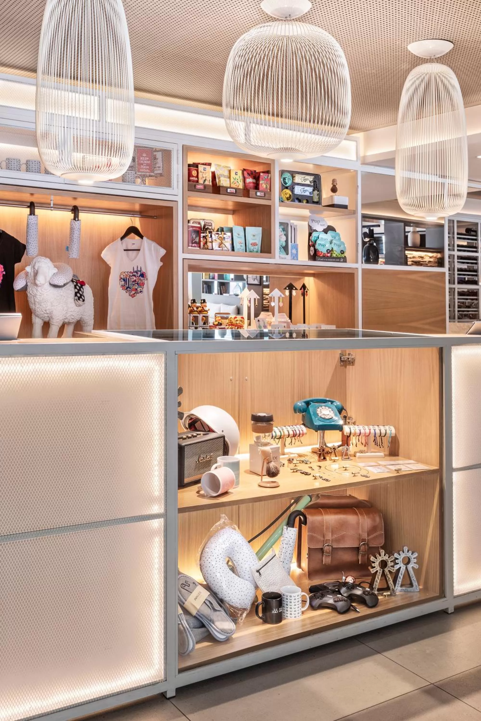 Lobby or reception in INNSiDE by Meliá Zaragoza