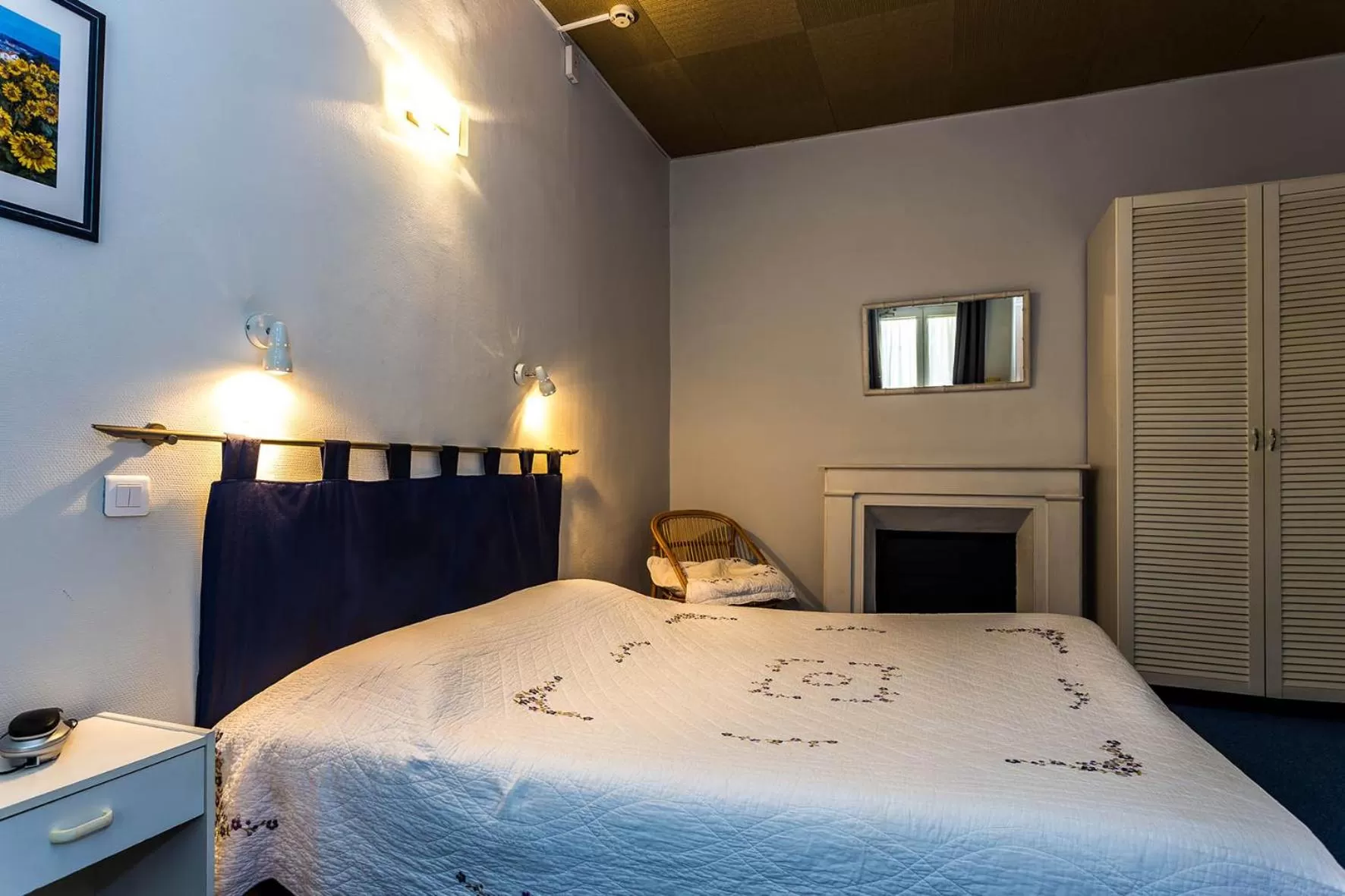 Photo of the whole room, Bed in Hôtel Adour