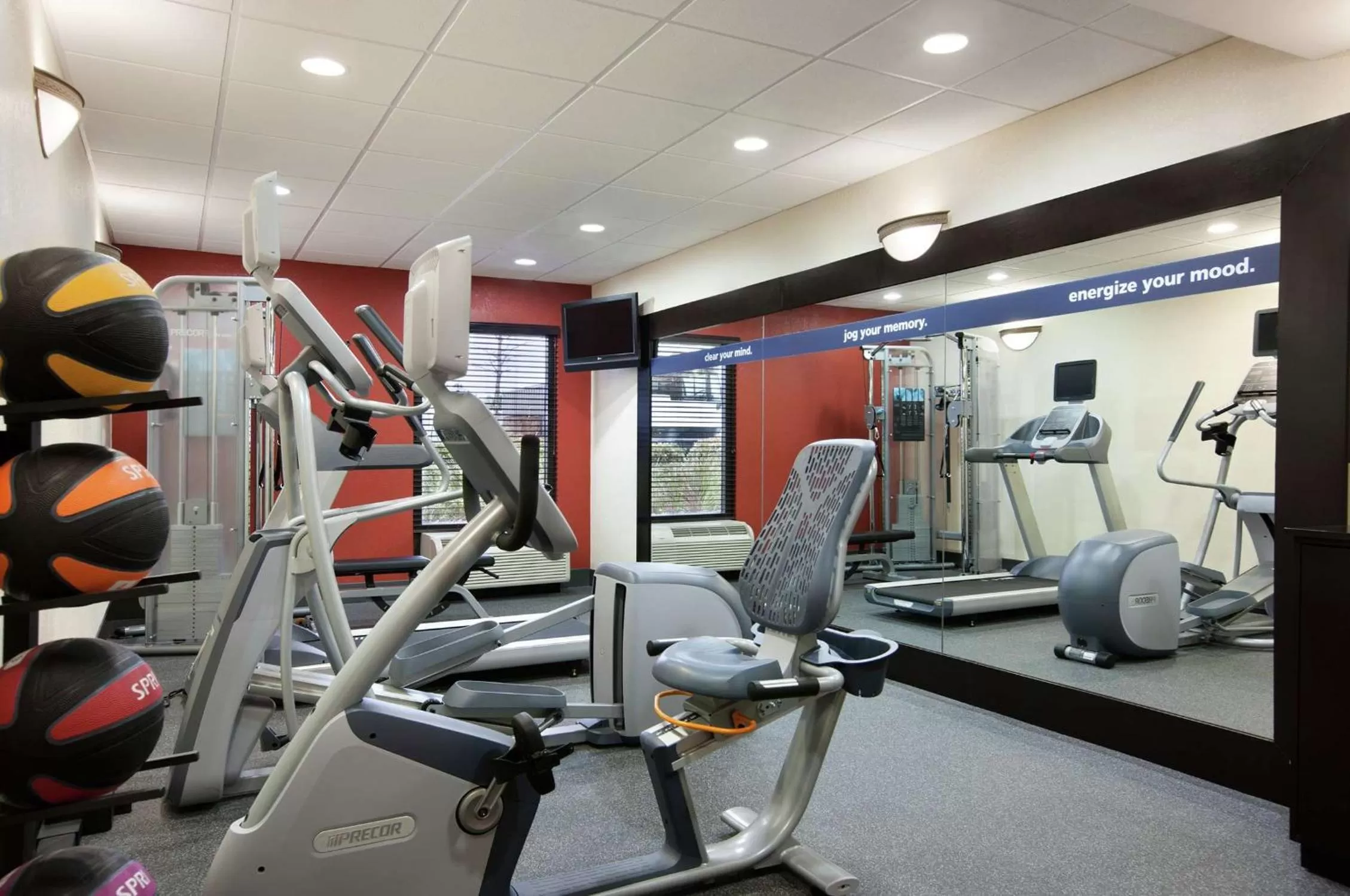 Fitness centre/facilities in Hampton Inn Slidell