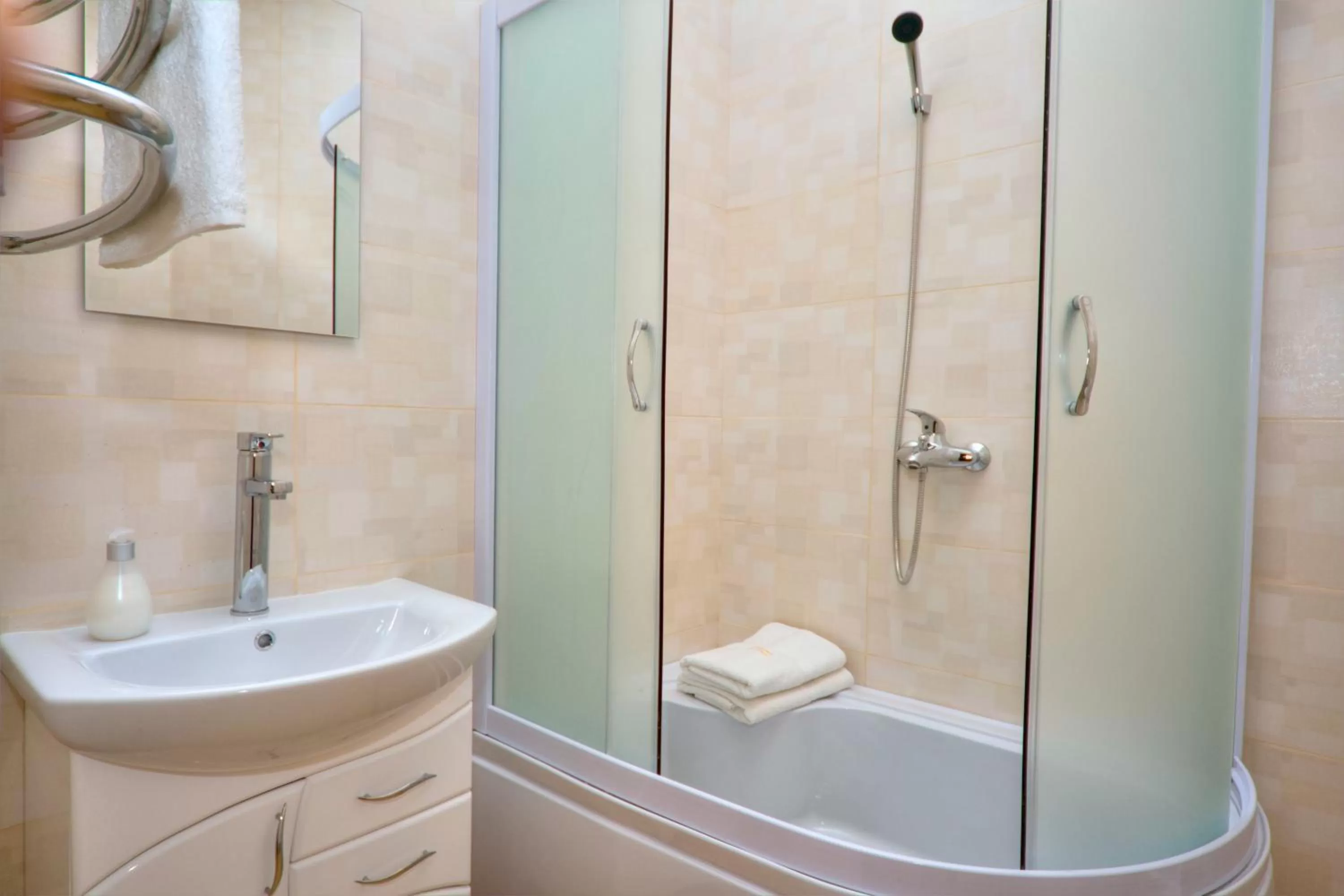 Shower, Bathroom in Heart Kyiv Apart-Hotel