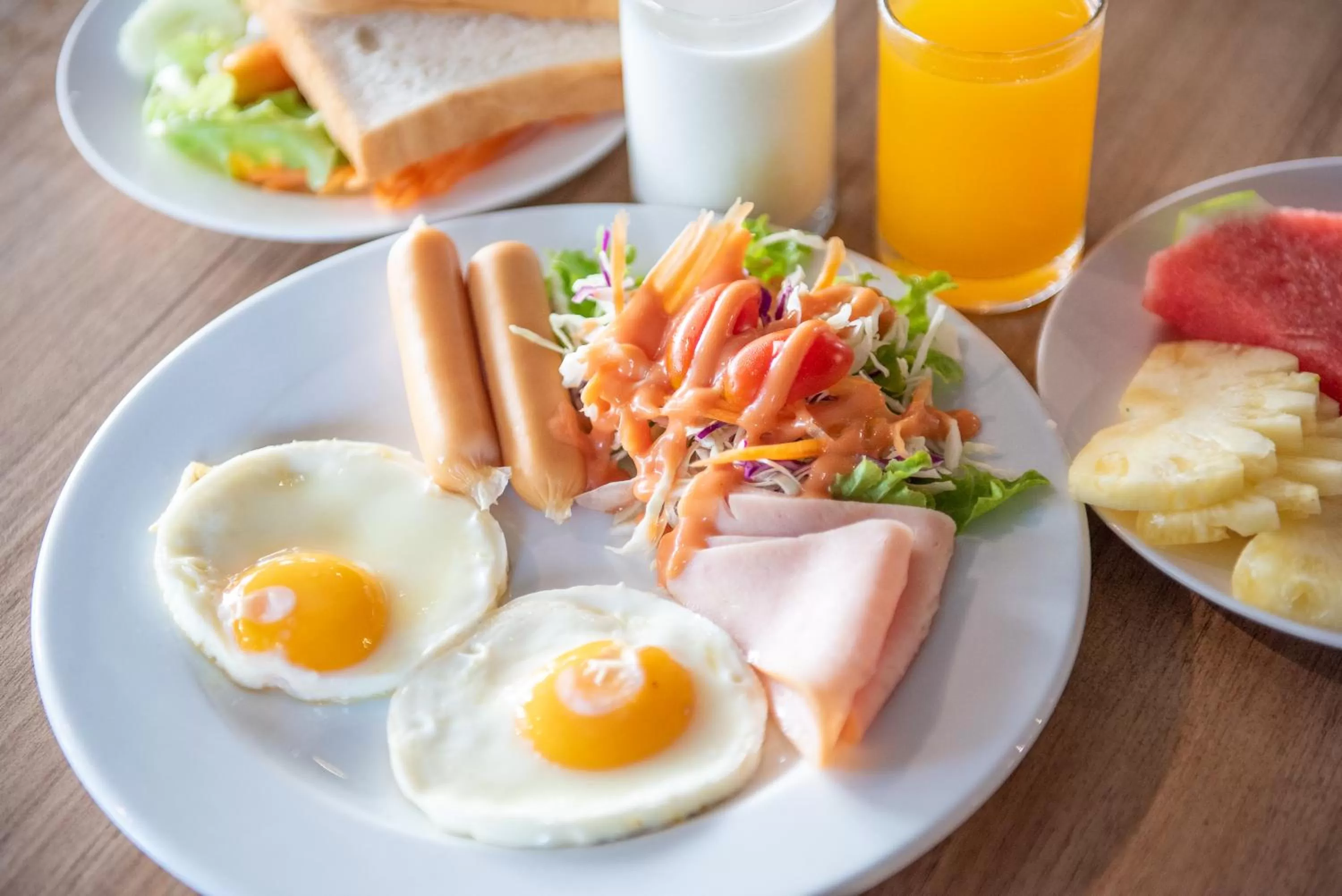 Food and drinks in The Legacy River Kwai Resort