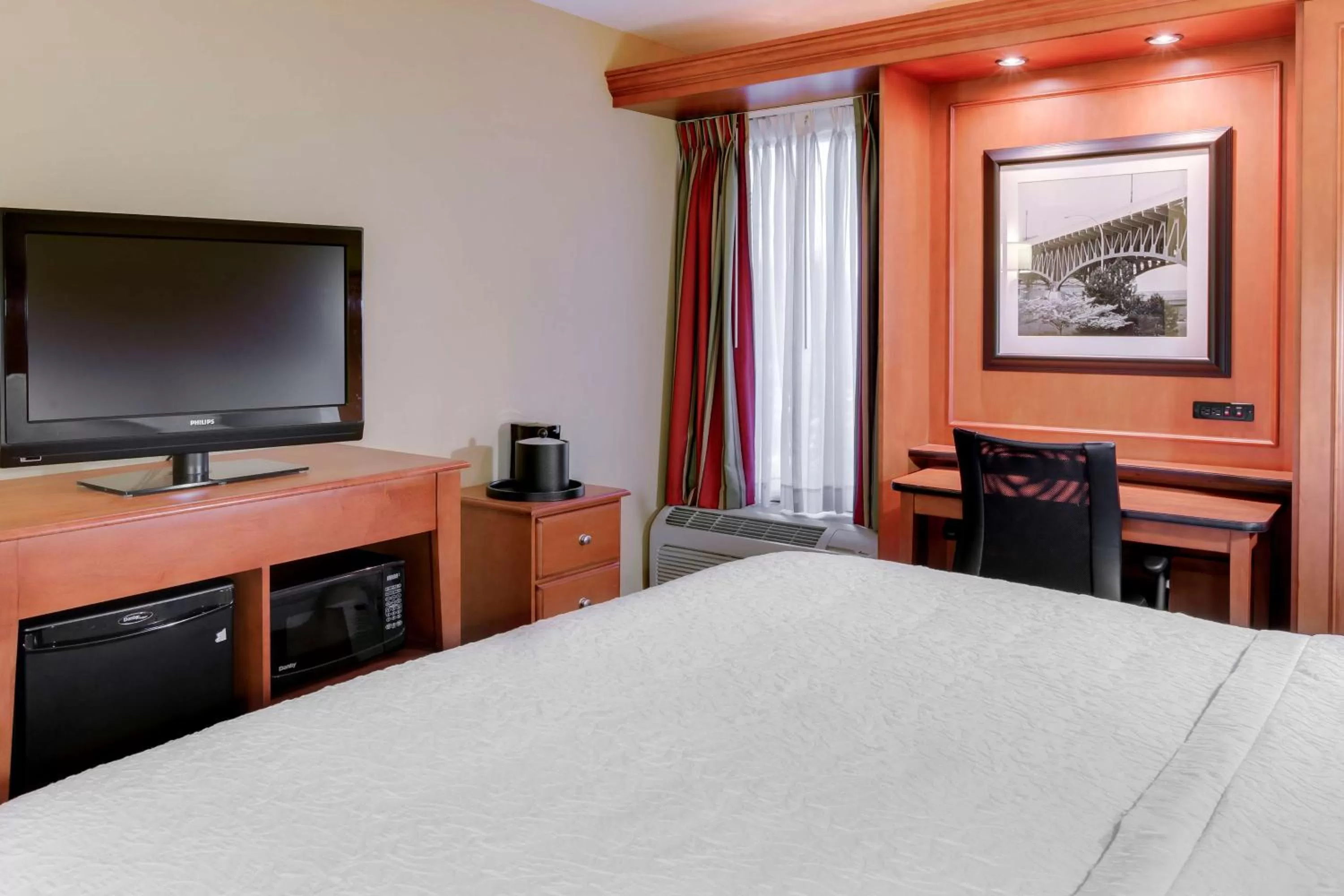 Living room in Hampton Inn Pittsburgh/Airport