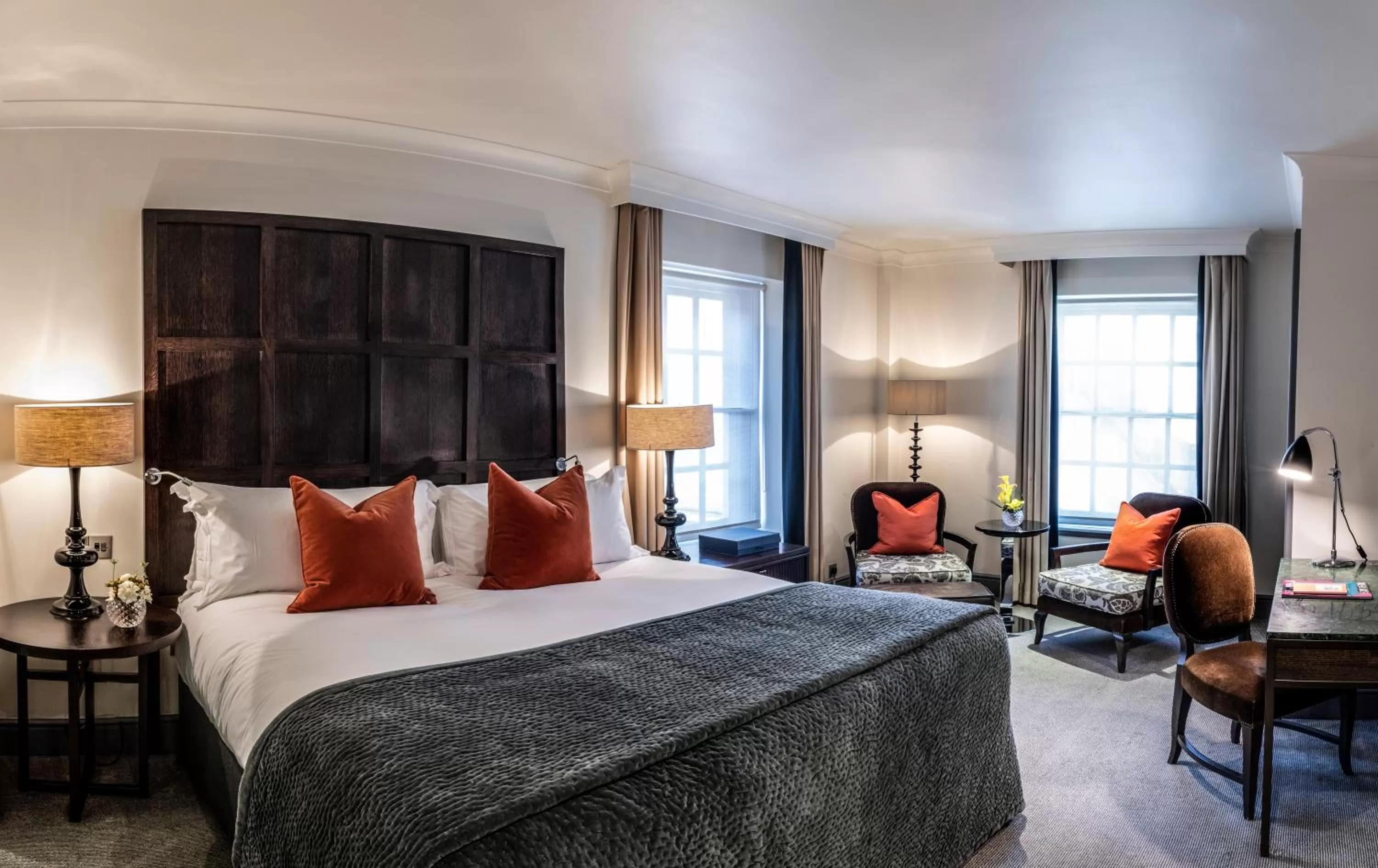 Photo of the whole room, Bed in The Bloomsbury Hotel