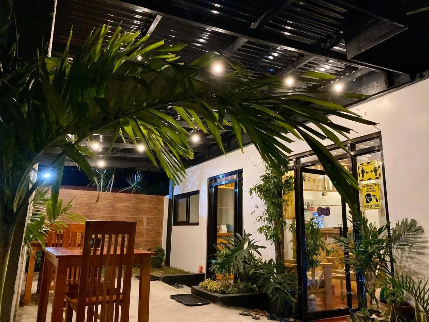 Restaurant/places to eat in Marion Roos Hotel