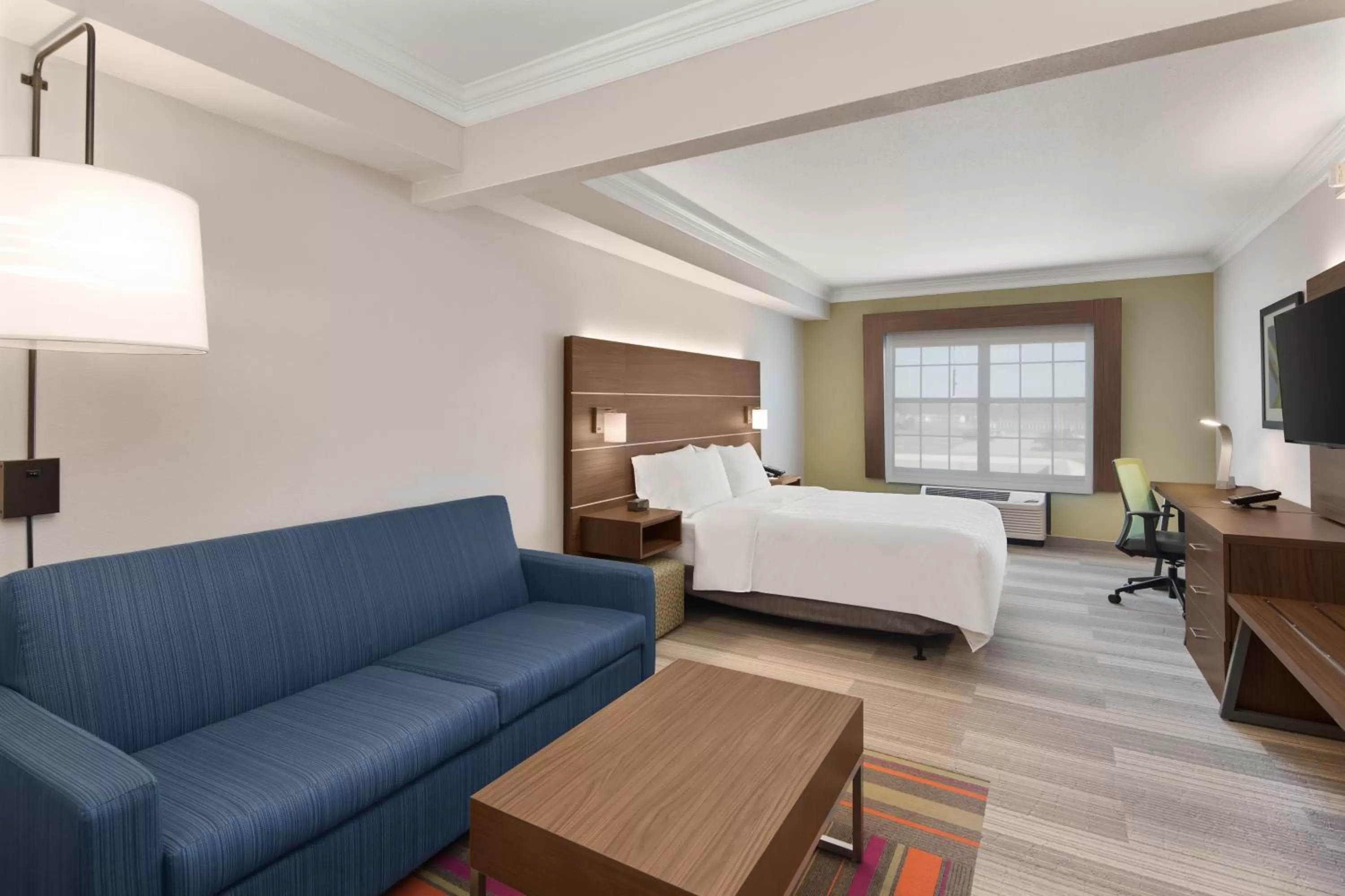 Photo of the whole room, Bed in Holiday Inn Express Hotel & Suites Byron by IHG