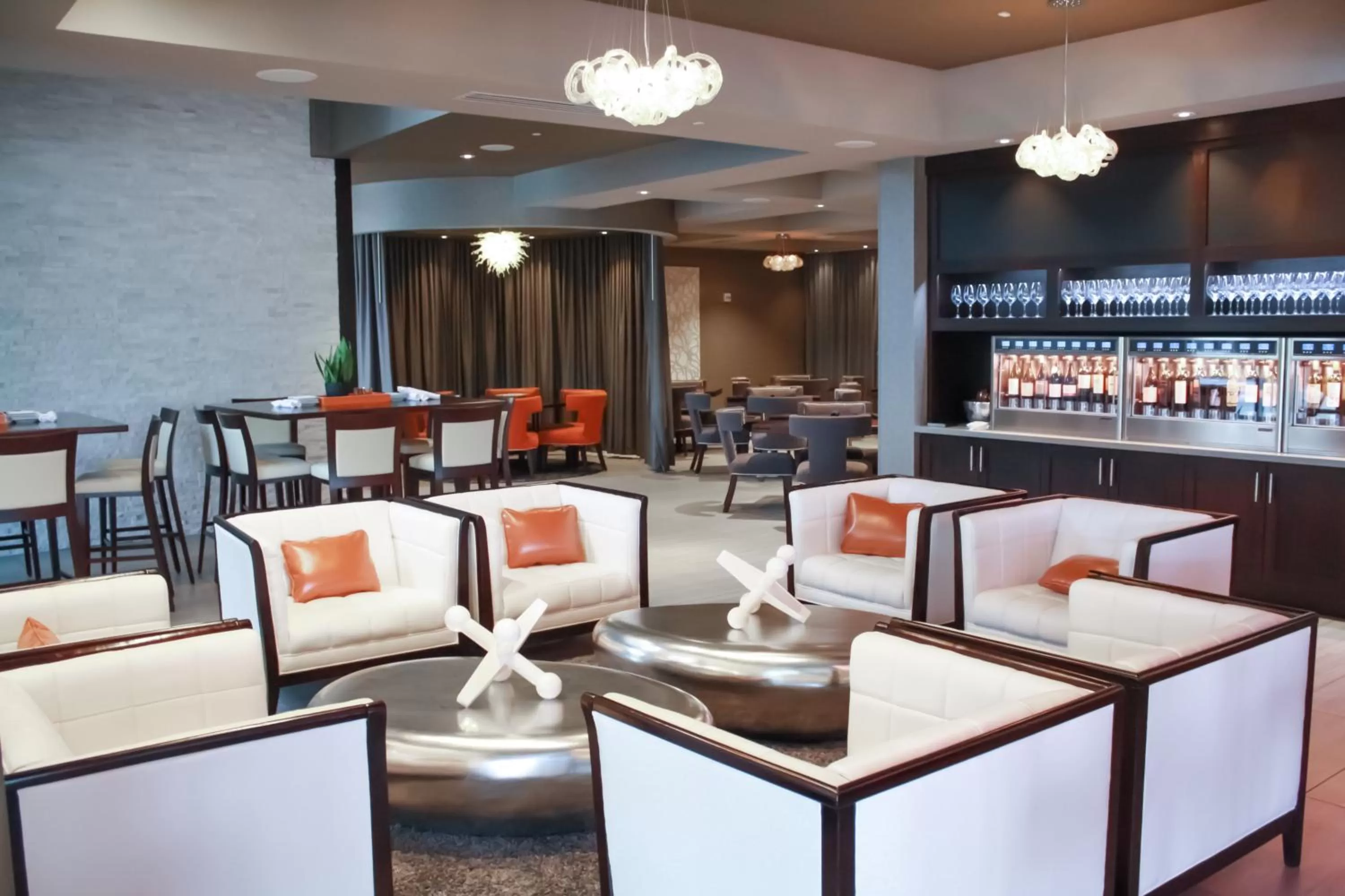 Restaurant/places to eat in Holiday Inn Hotel & Suites Davenport by IHG