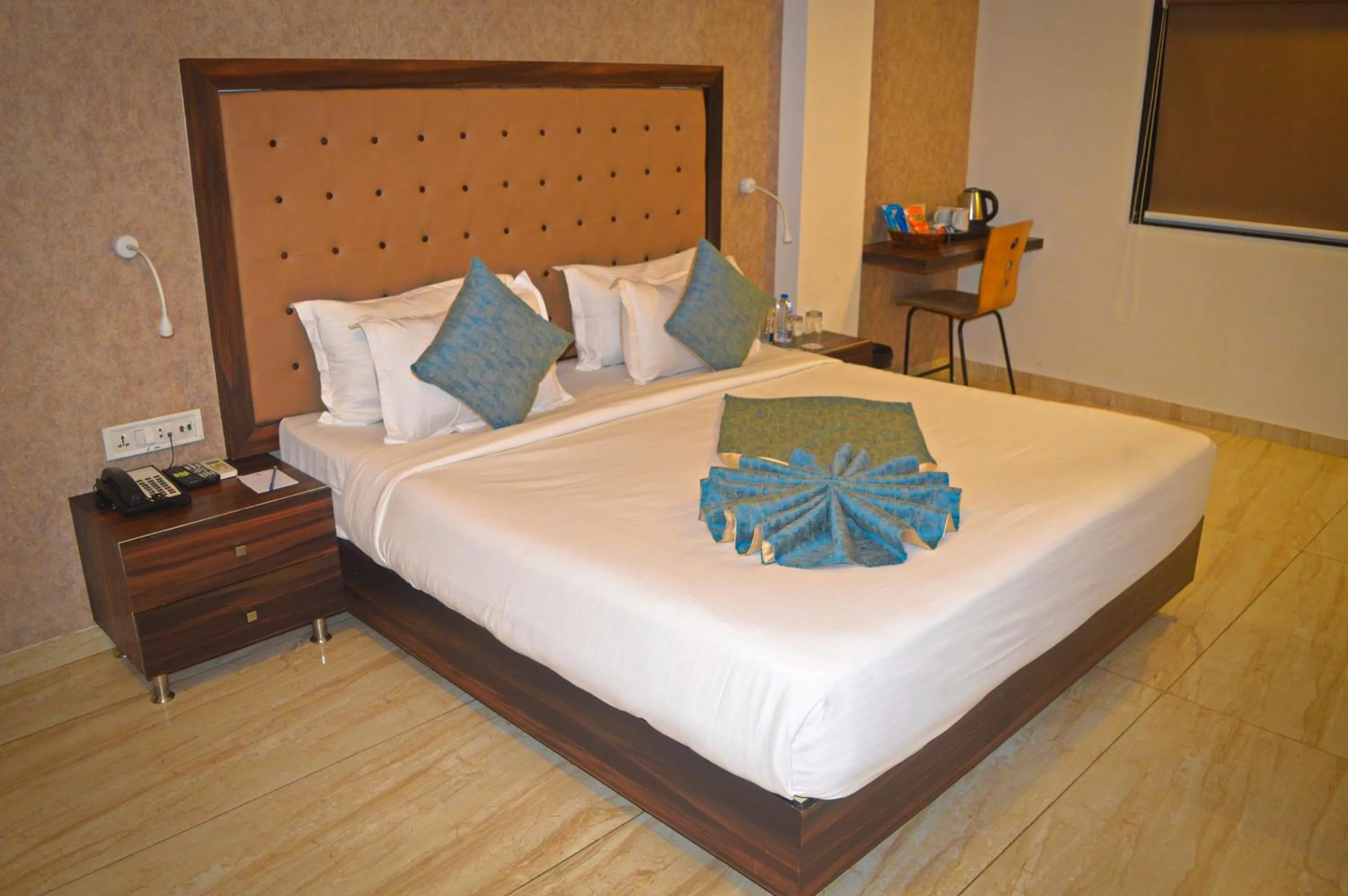 Bedroom in Click Hotel by Suba, Jamnagar