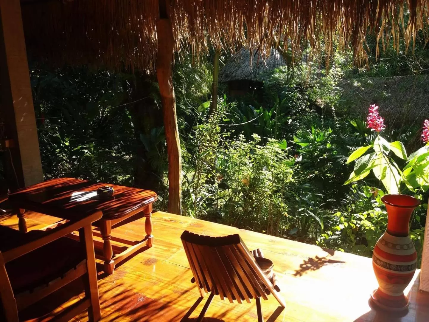 Communal lounge/ TV room in Sun Creek Lodge