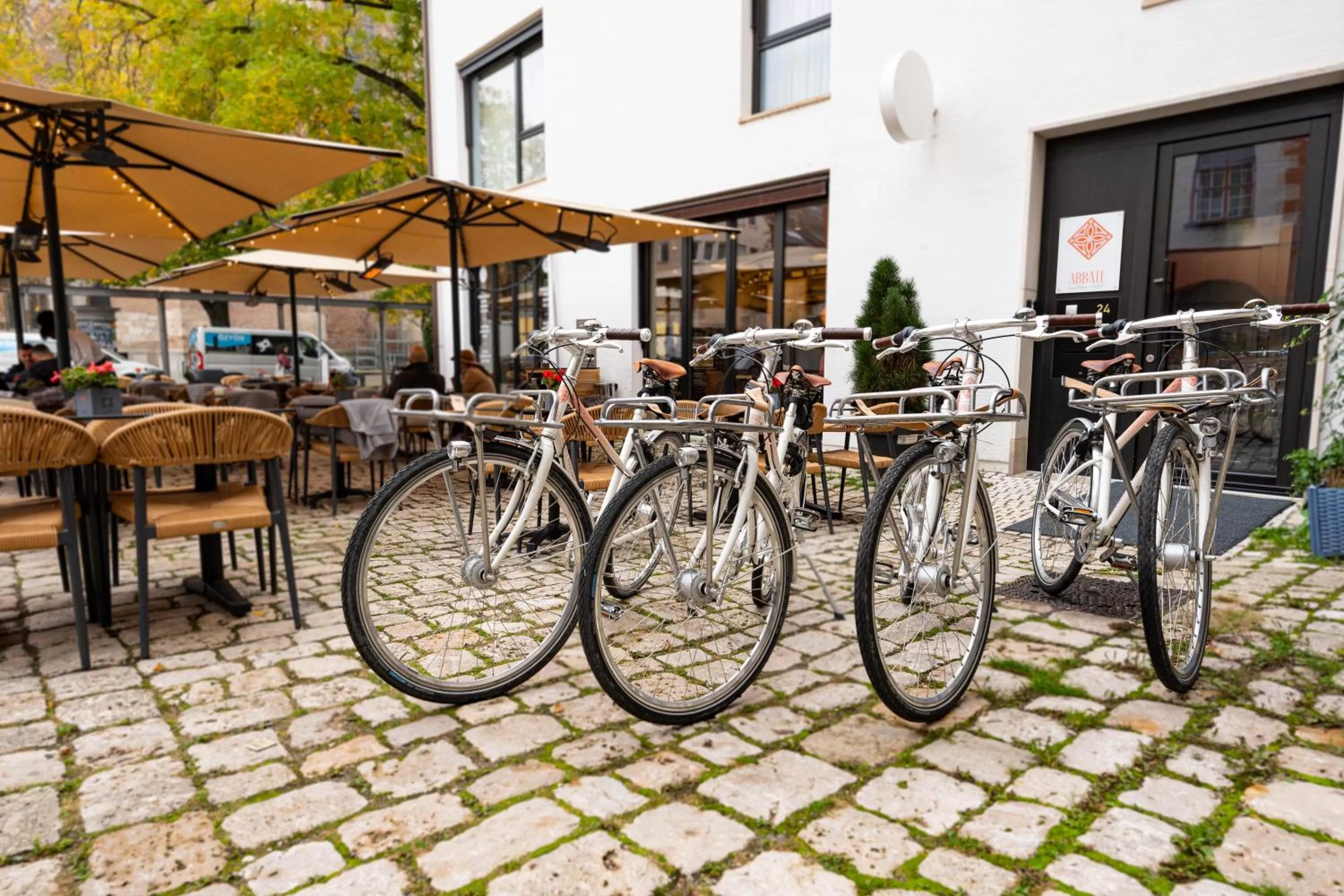 Cycling in Abbate Boutique Hotel