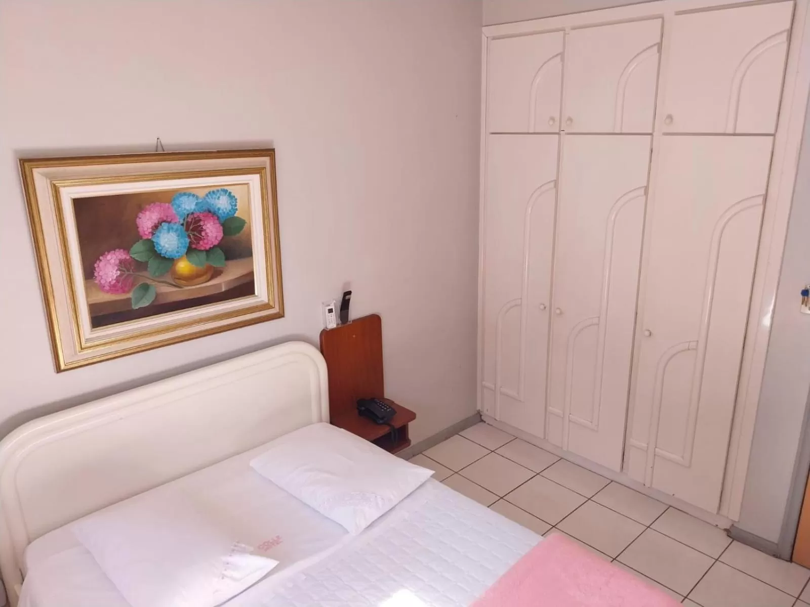 Bed in Colle Tourist Hotel