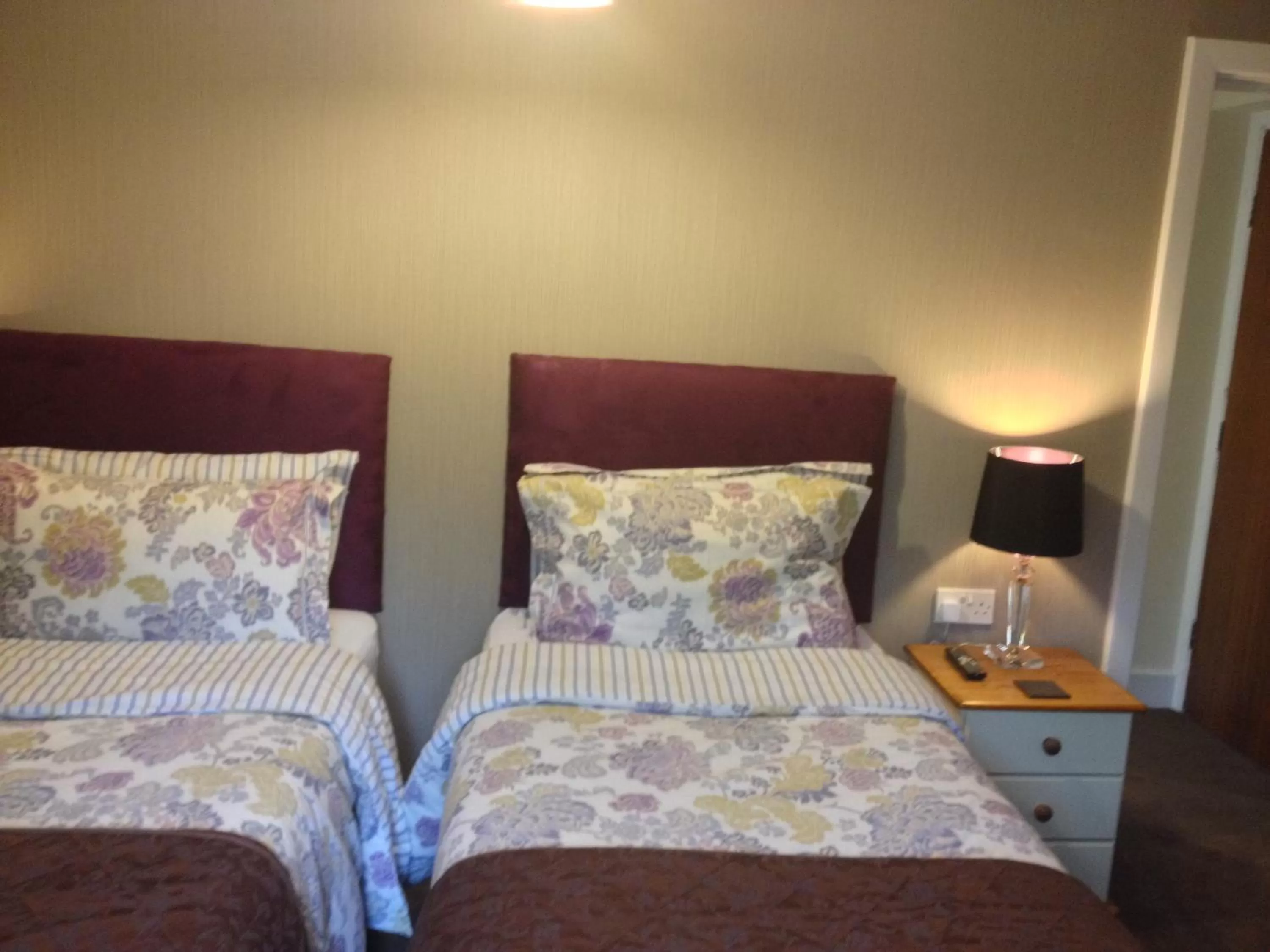 Photo of the whole room, Bed in The Sherwood, No 11,
