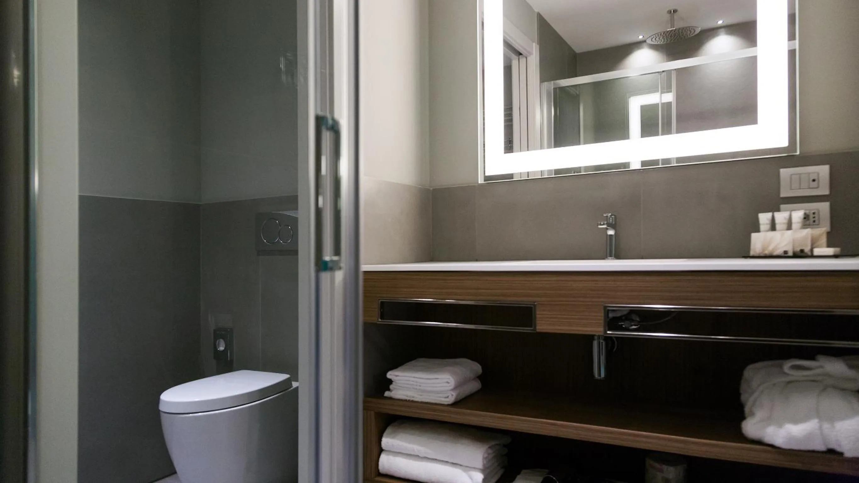 Bathroom in G Hotel Pescara