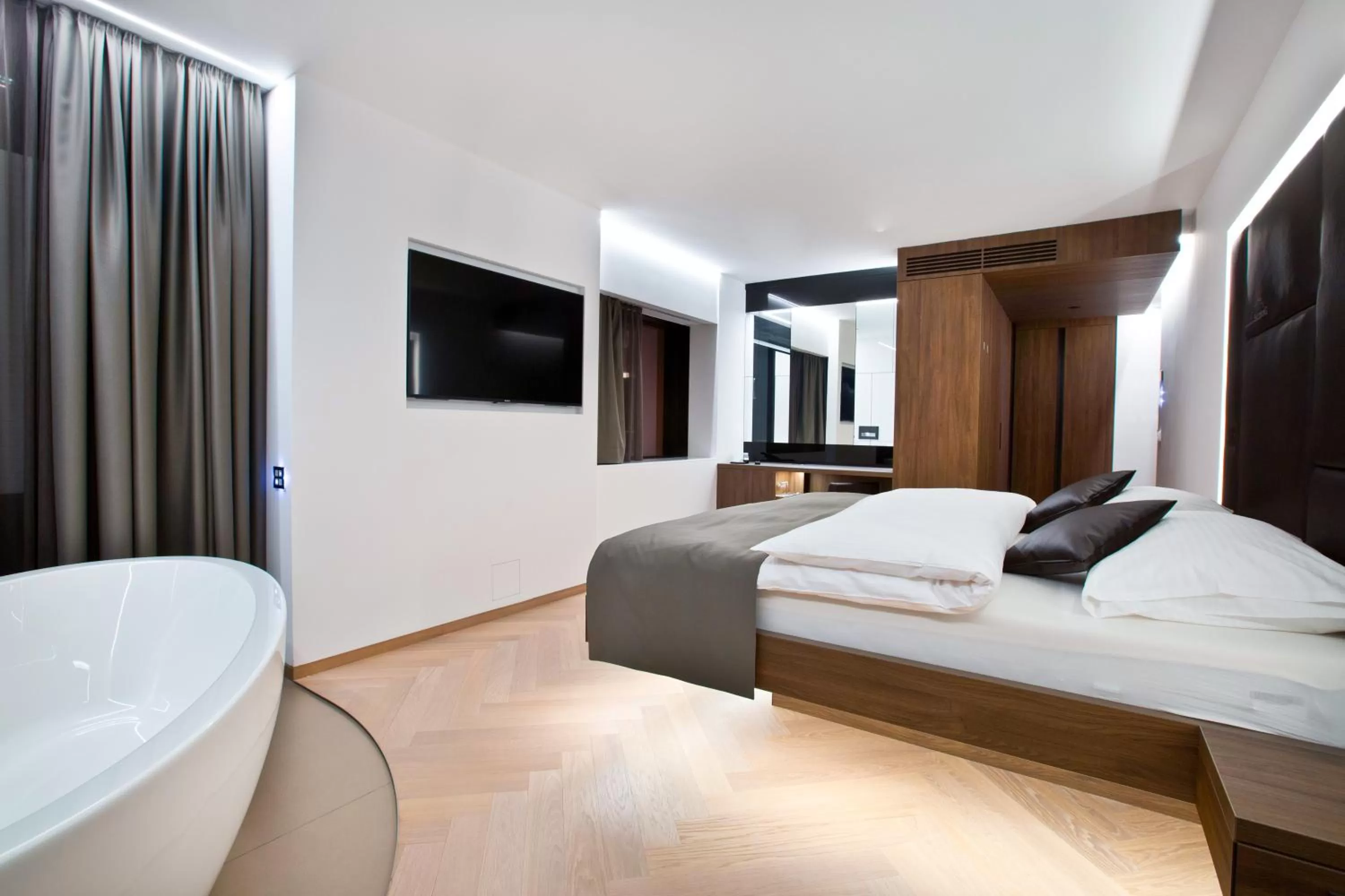 Photo of the whole room, Bed in COOL MAMA Hotel Salzburg