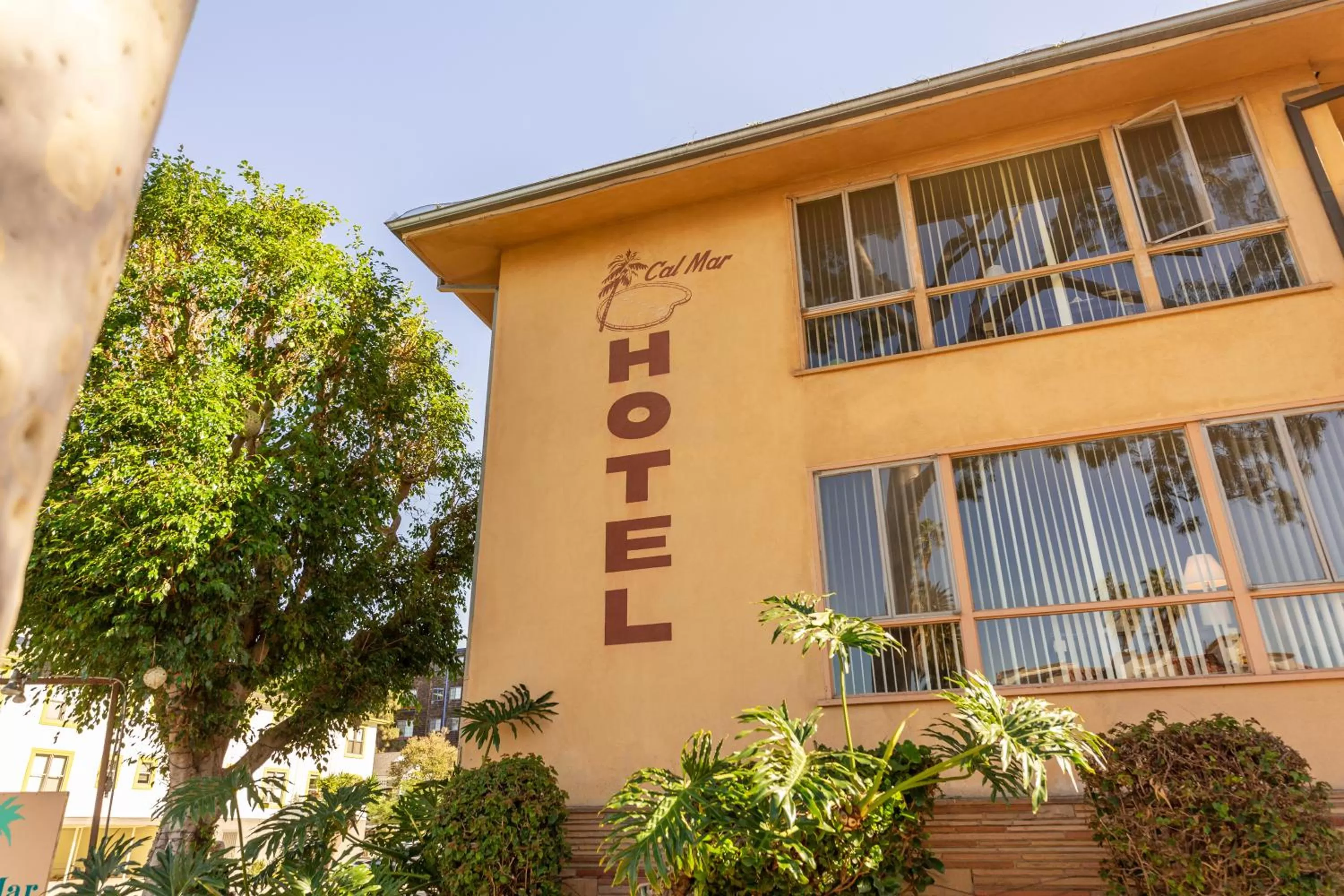 Property building in Cal Mar Hotel Suites