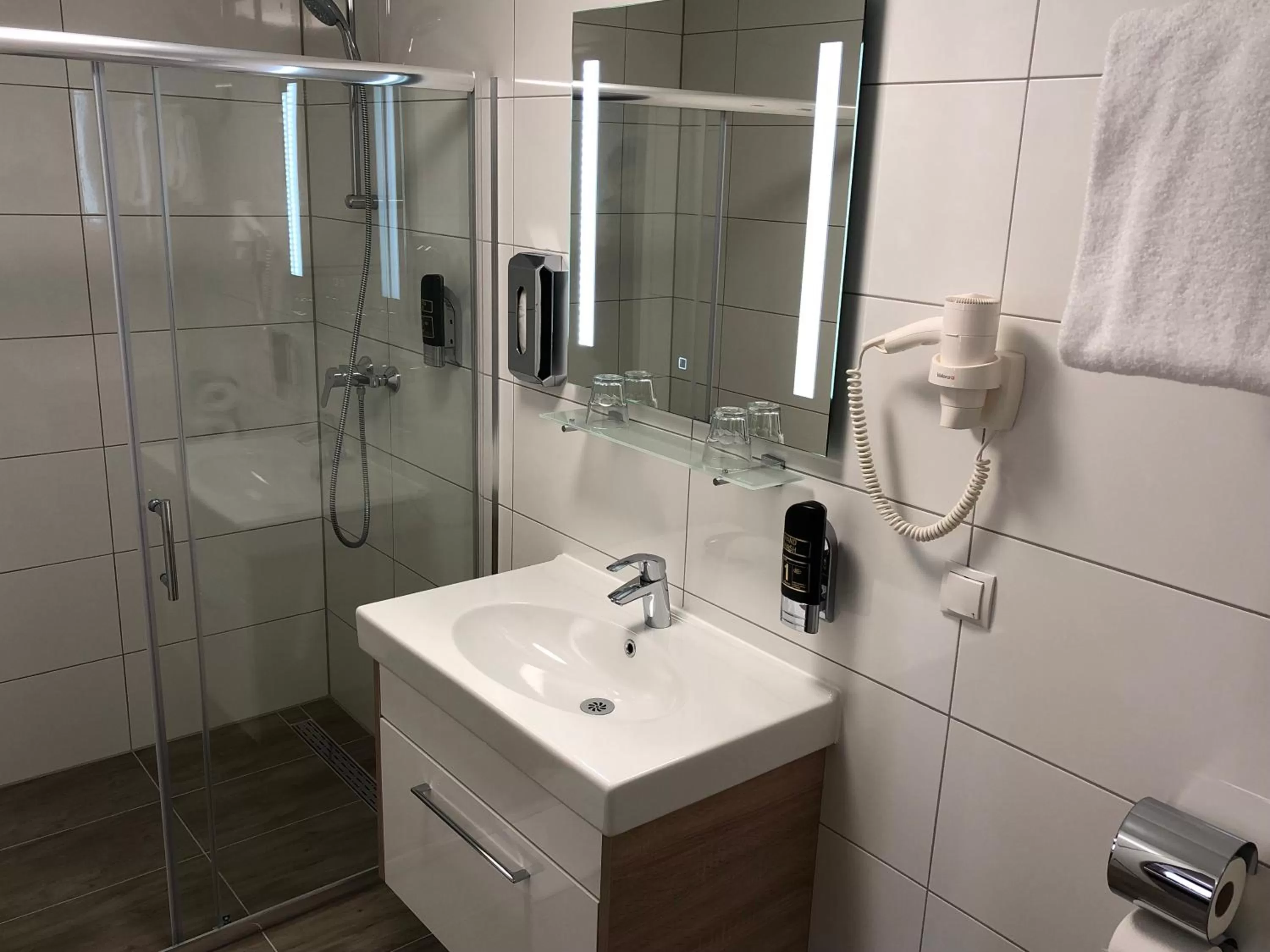 Bathroom in Hotel König