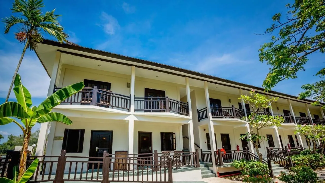Facade/entrance in Beringgis Beach Resort & Spa