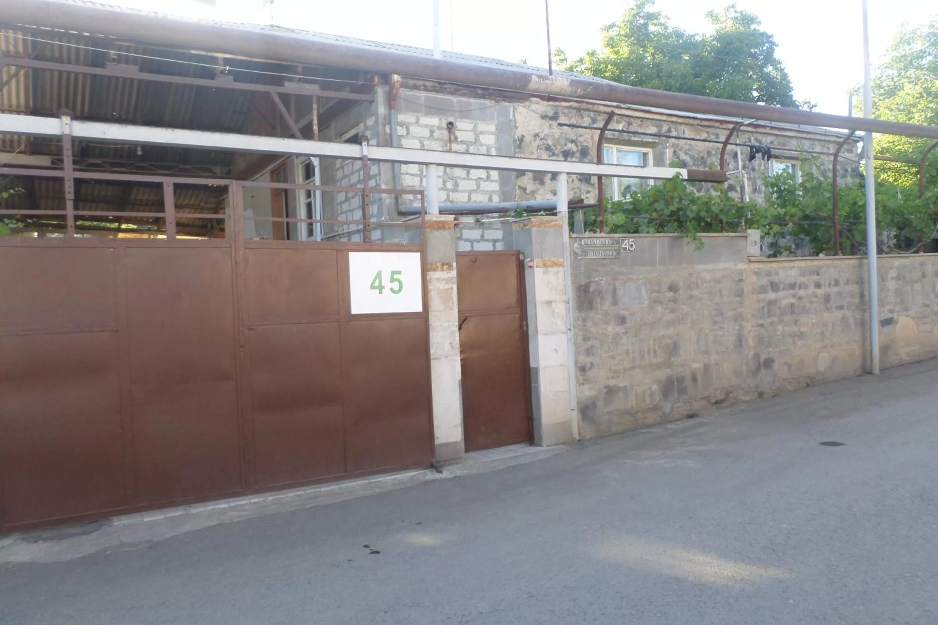 Property building, Facade/Entrance in Spandaryan House